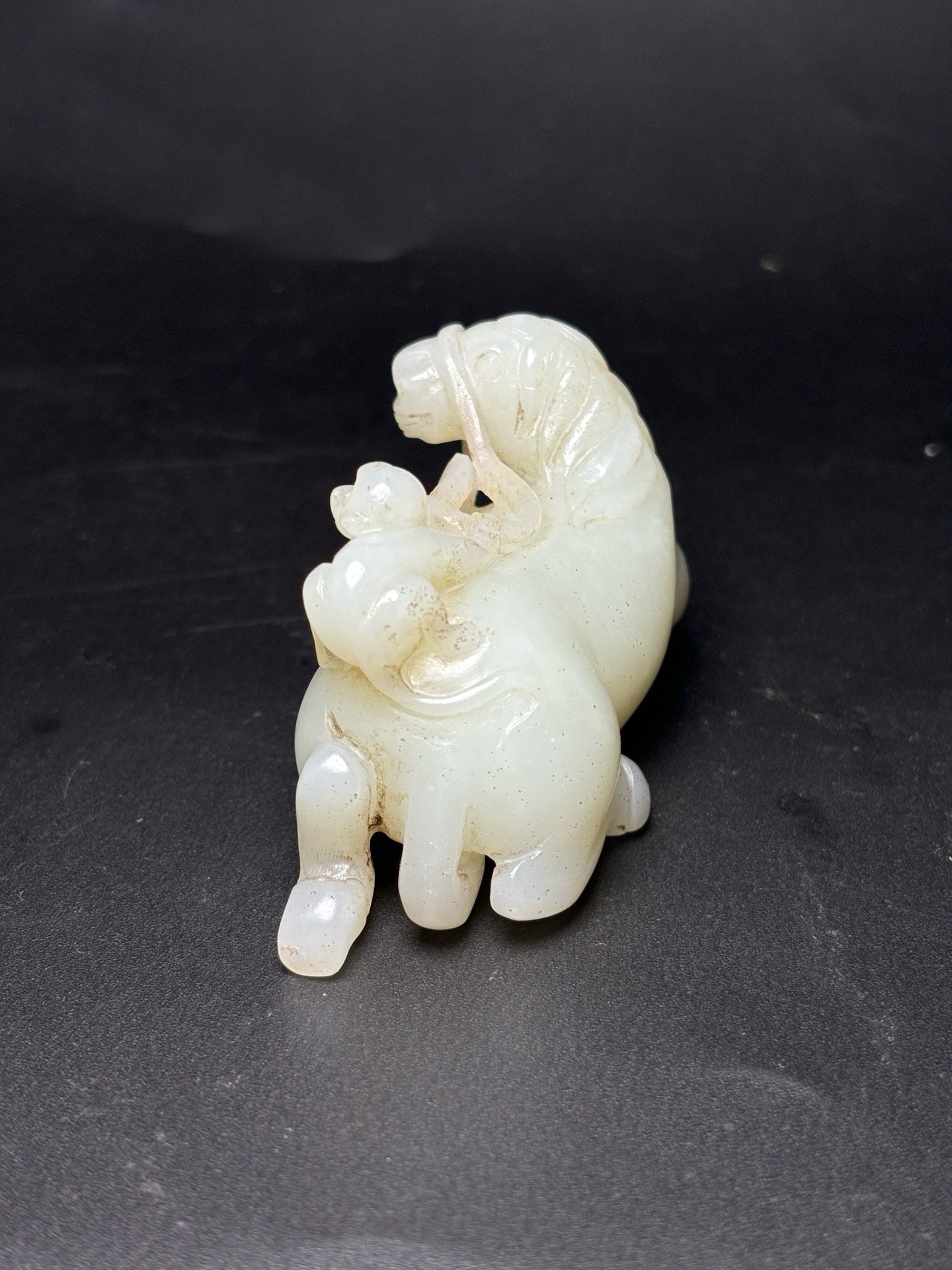 Chinese Antique Hetian Jade Hand Piece Will Be Marquised Immediately