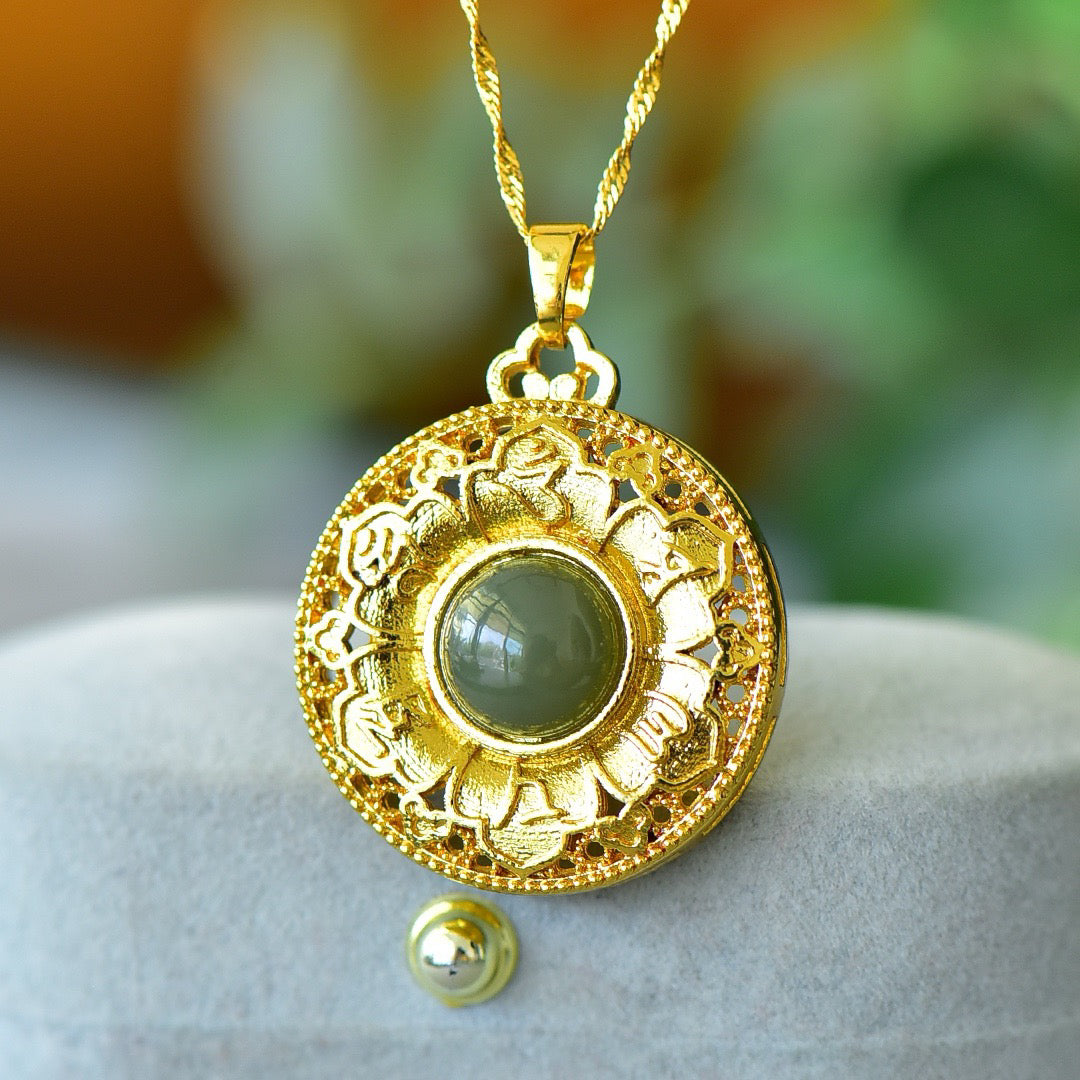 Copper inlaid Hotan Jade hollow fashionable pendant