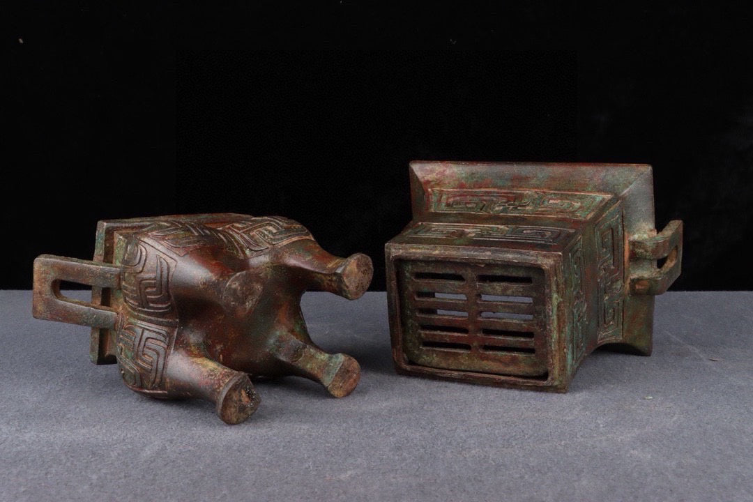 Chinese antique bronze double-layer steaming