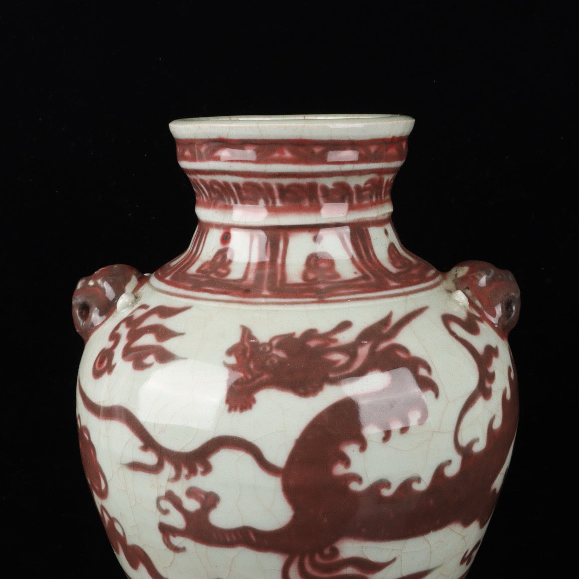 A pair of cloud dragon patterned beast ear bottles