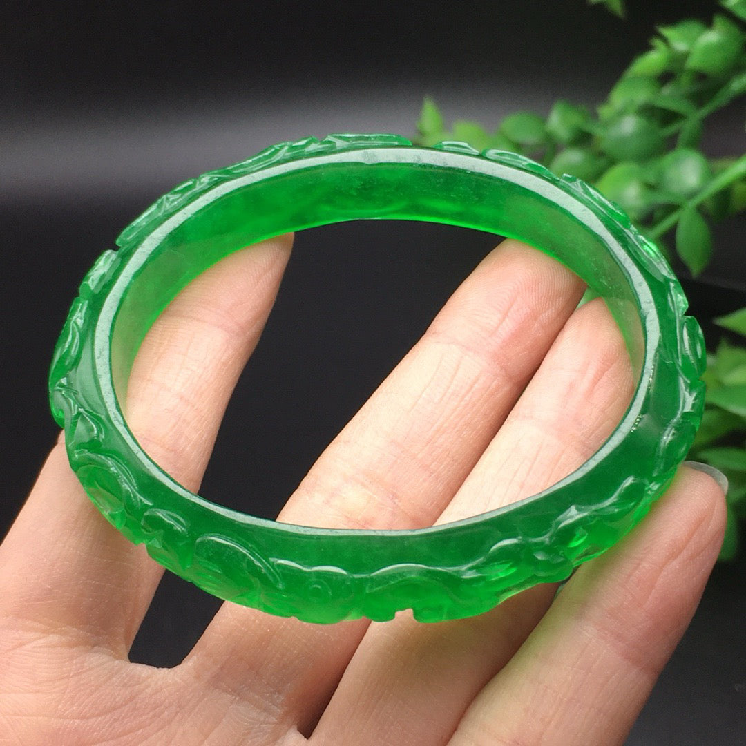 Ice green carved noble consort jade bracelet