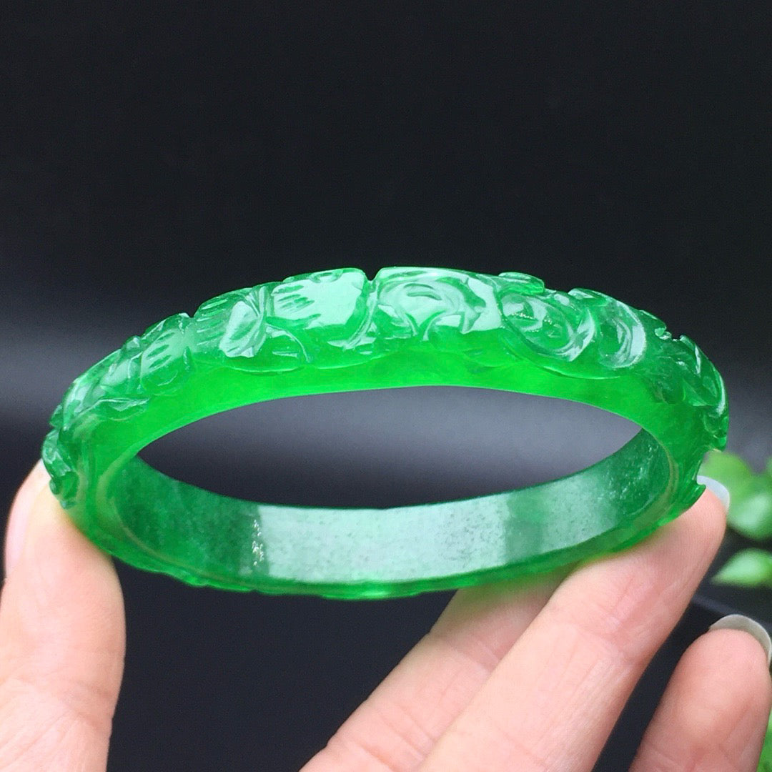 Ice green carved noble consort jade bracelet
