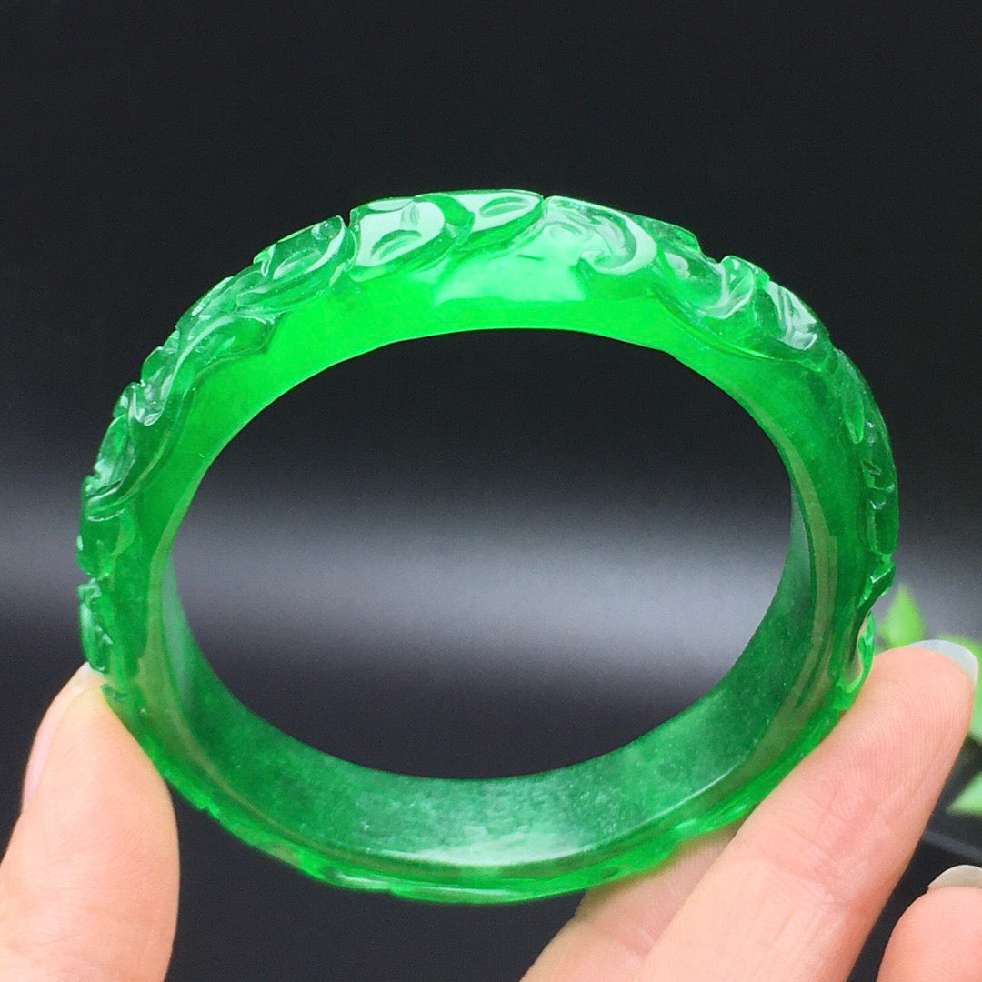 Ice green carved noble consort jade bracelet