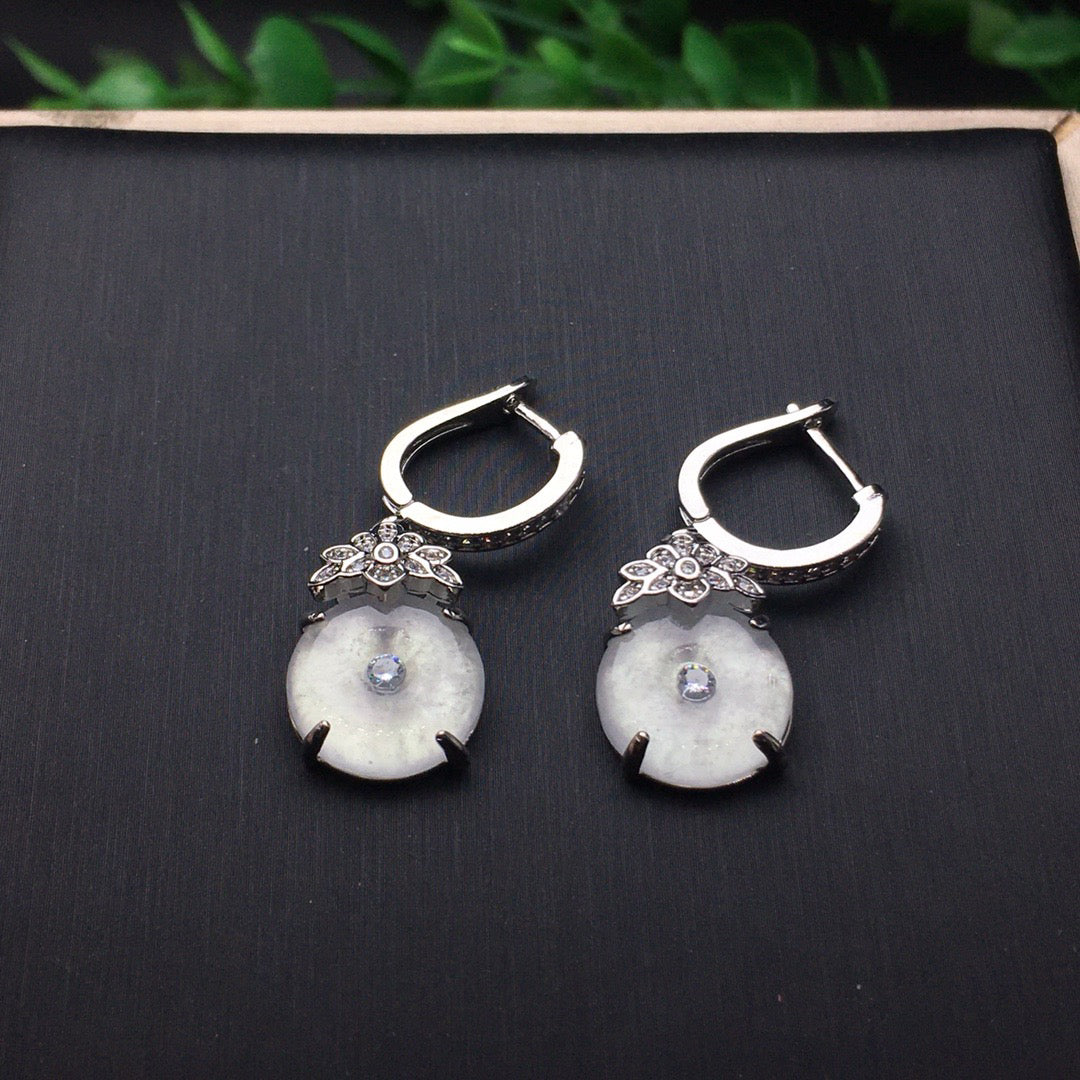 Ice seed safety buckle jade earrings