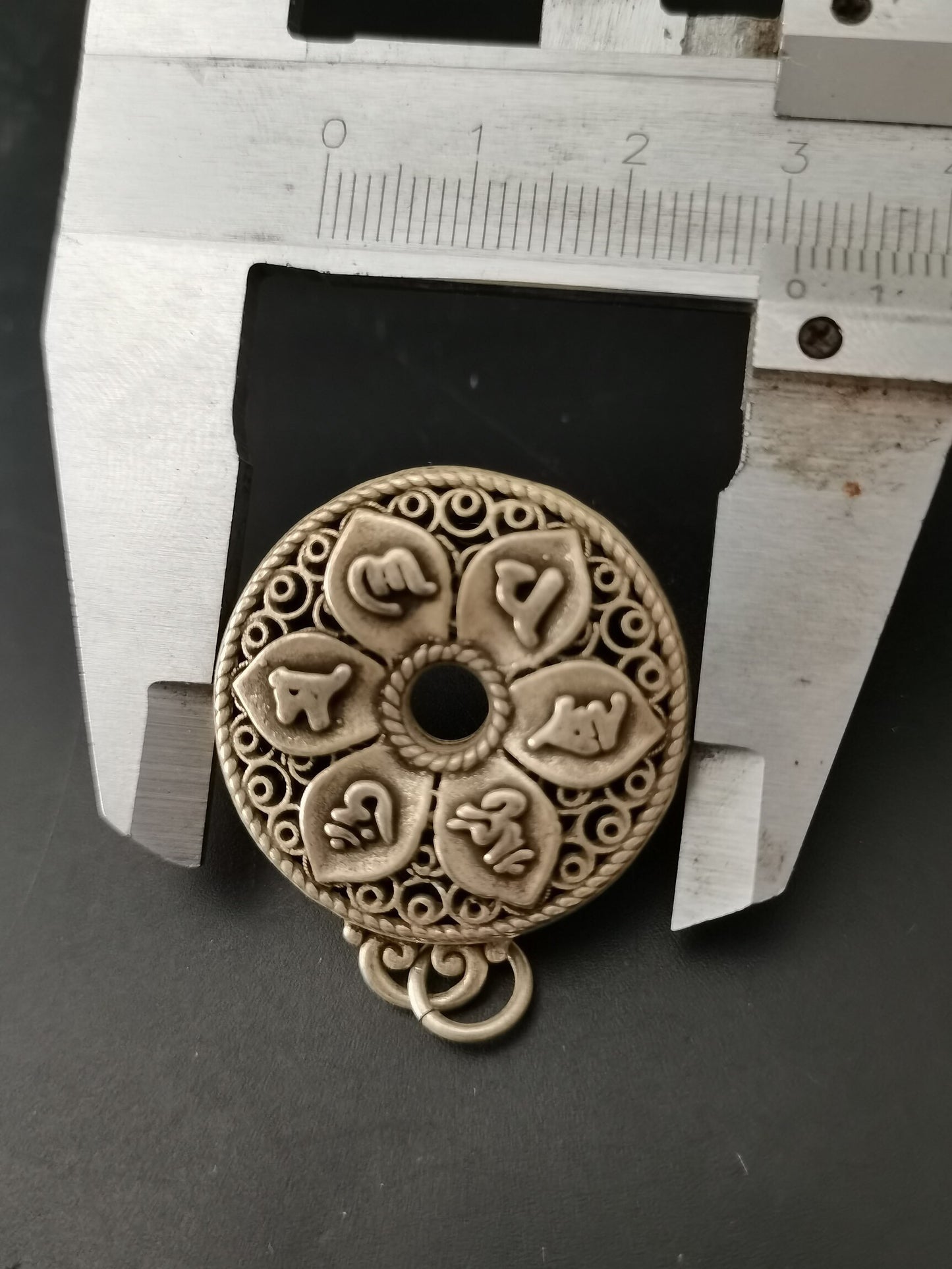 Chinese antique silver hollow pendant