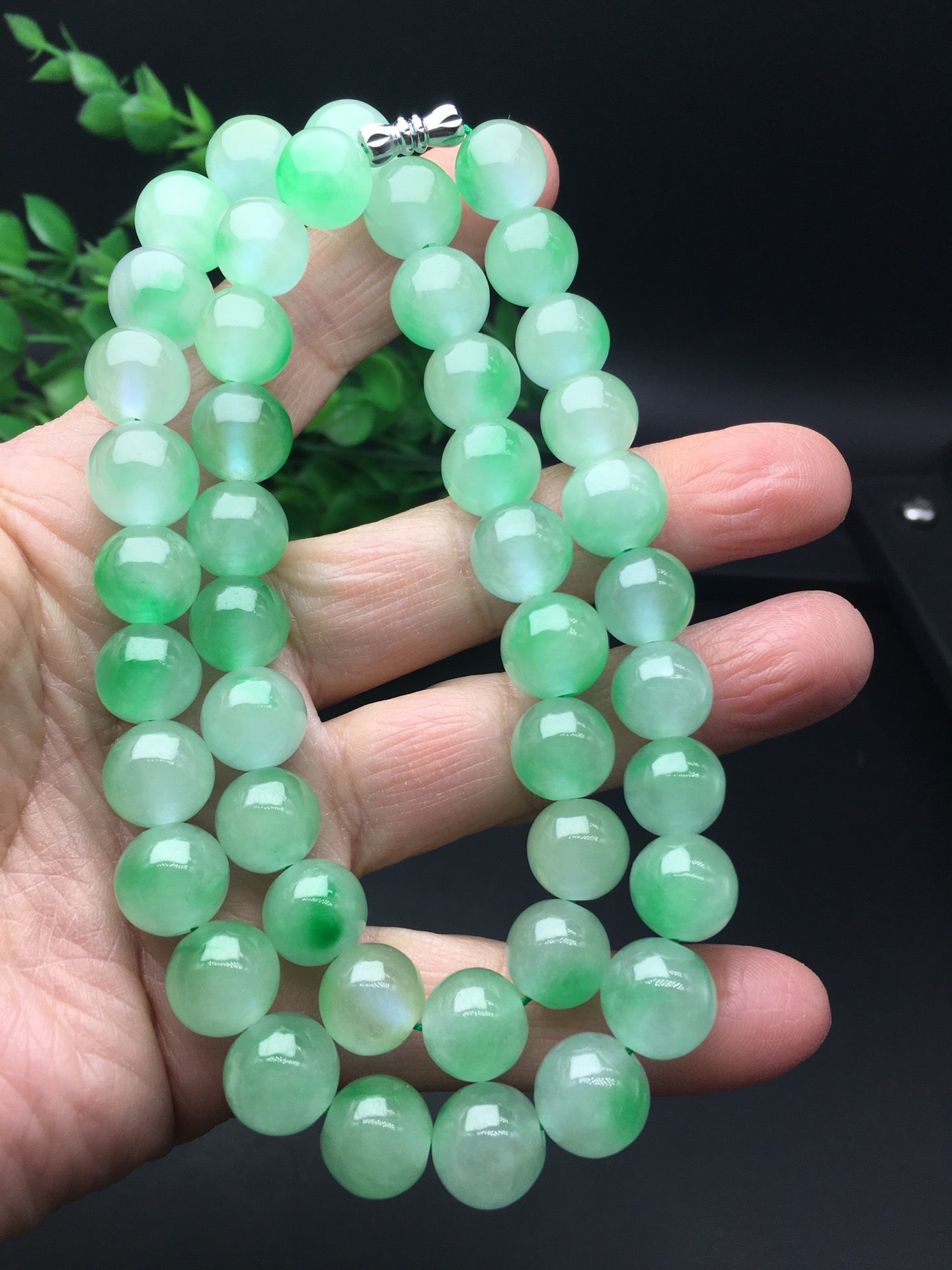 Ice floating green round bead jade necklace bracelet set of two pieces