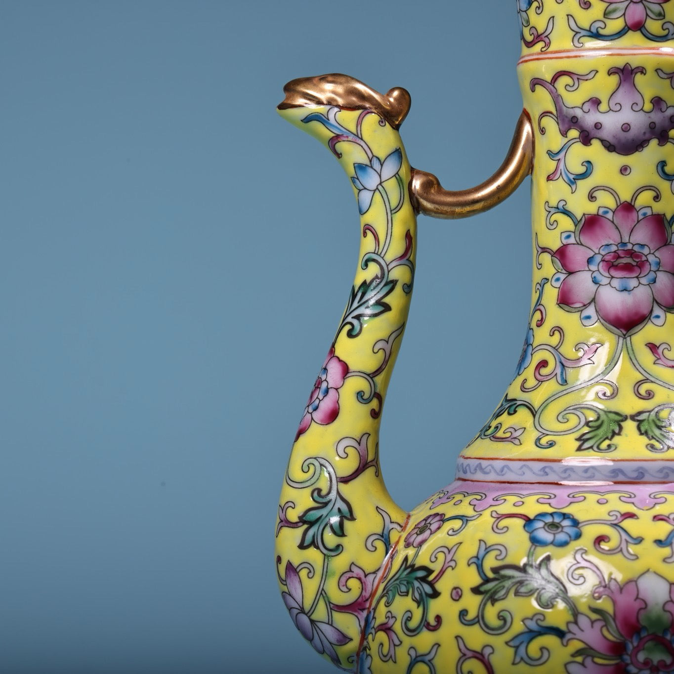 Hand painted enamel gold-plated porcelain teapot with handle