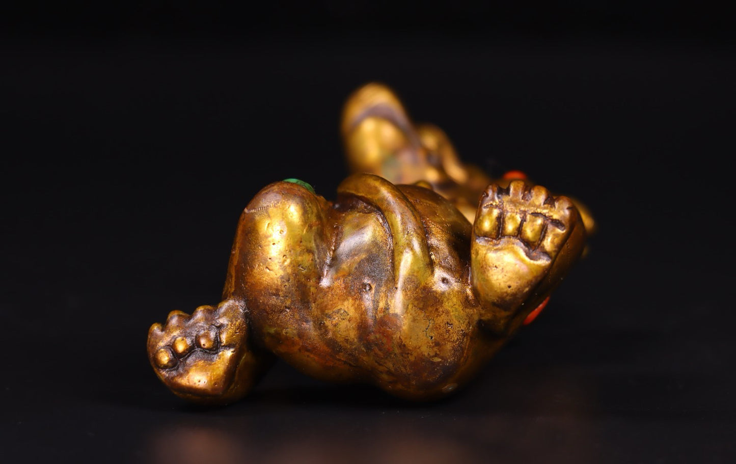 Chinese antique handmade copper gilded gold inlaid gemstone bear