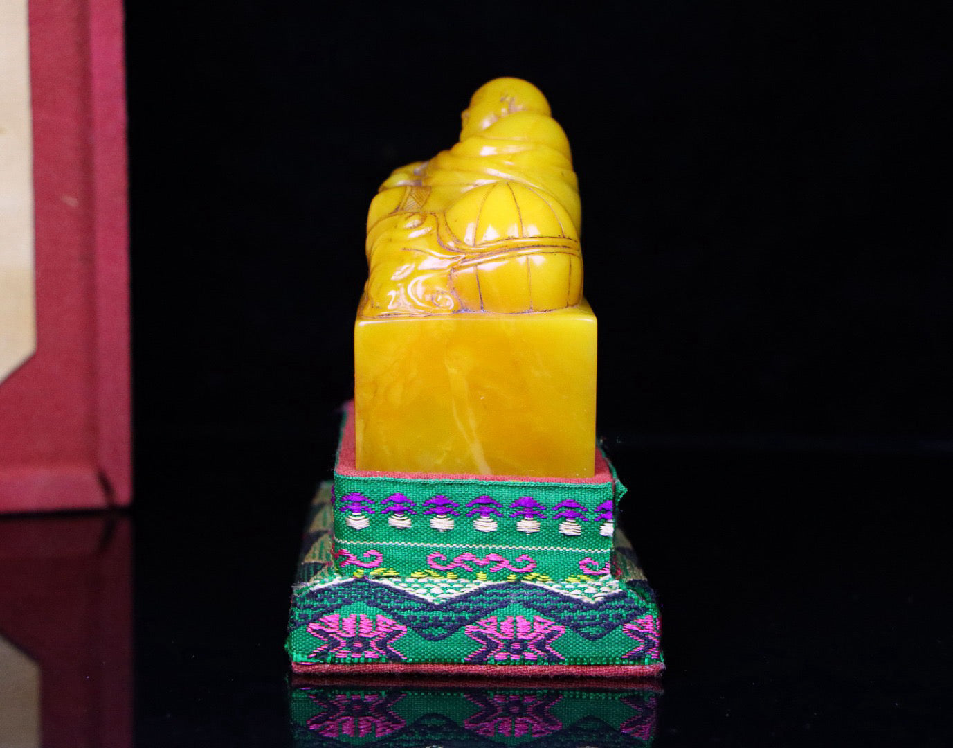 Shoushan Shitian Huangshi Sleeping Arhat Seal