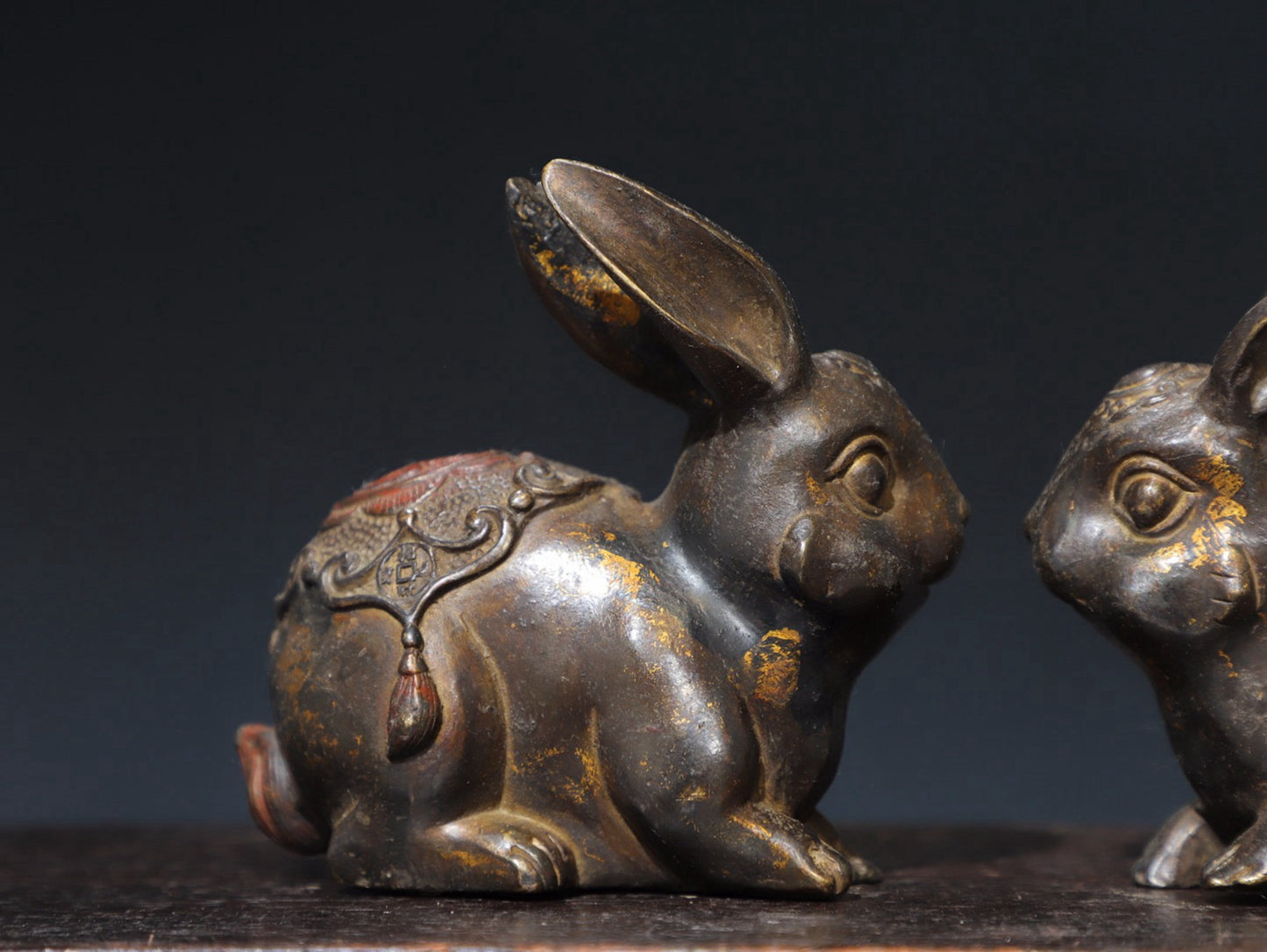 A pair of pure copper rabbit ornaments