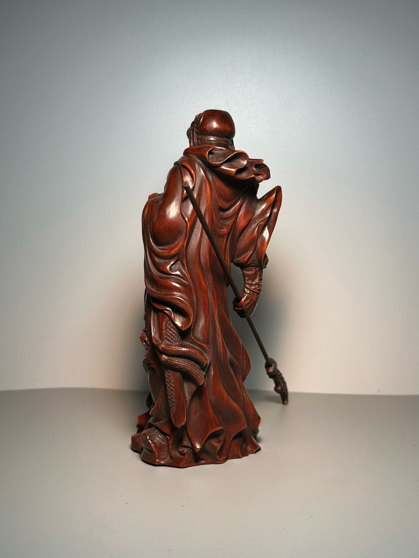 Chinese antique boxwood carving with exquisite craftsmanship to carve the Duke of Wuguan