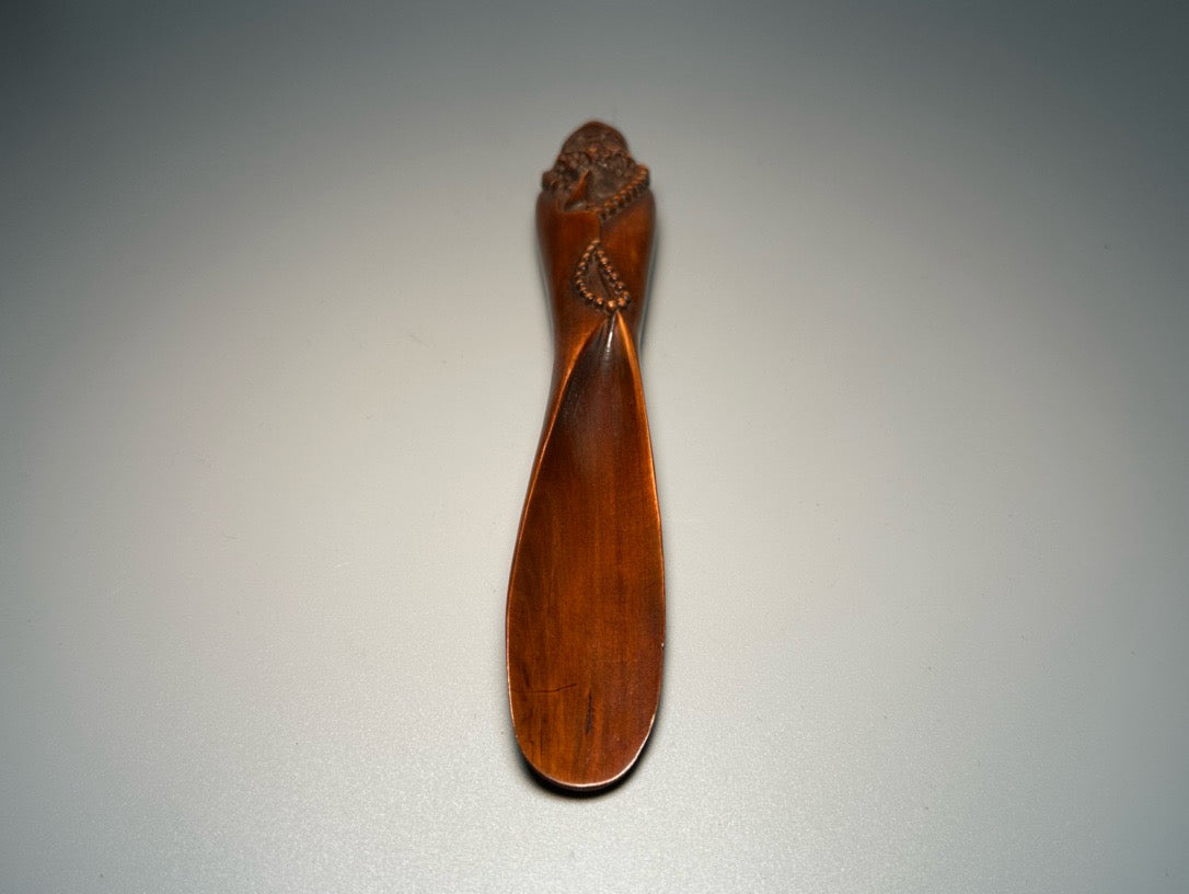 Chinese antique boxwood carved with exquisite craftsmanship to create a Damo tea spoon