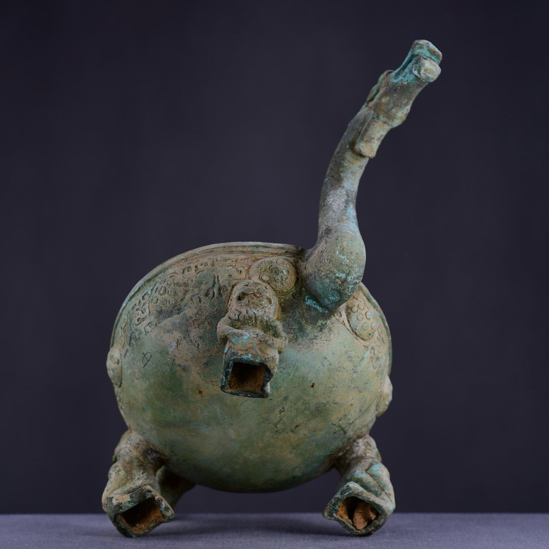 Chinese antique bronze dragon head furnace