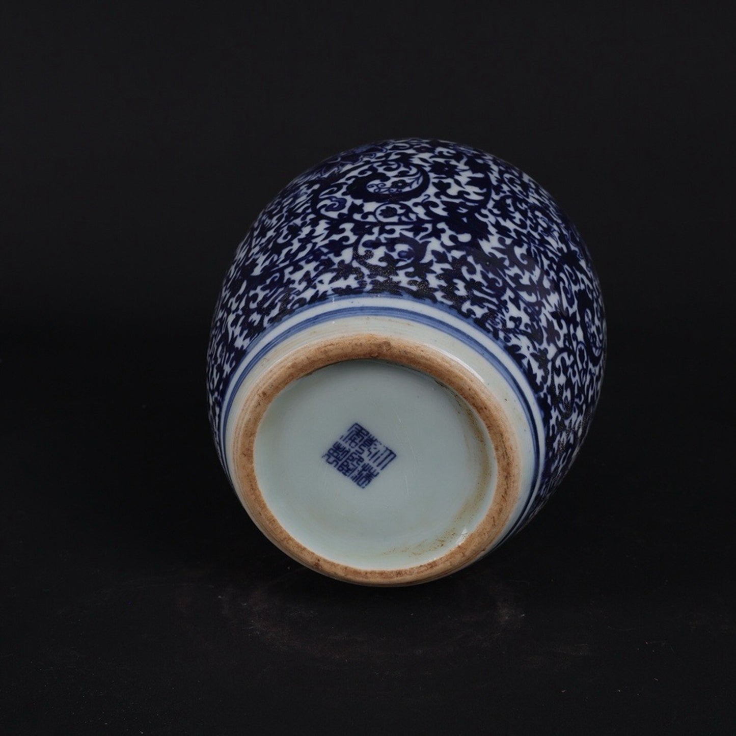 Blue and white lotus patterned lid jar