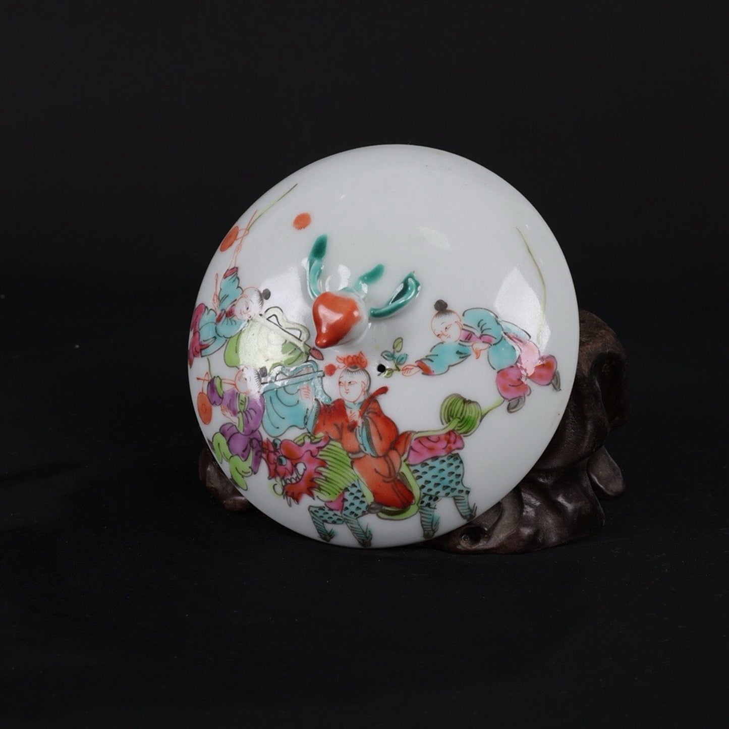 Republic of China Pink Kirin Gift Pattern Straight Peach Pot