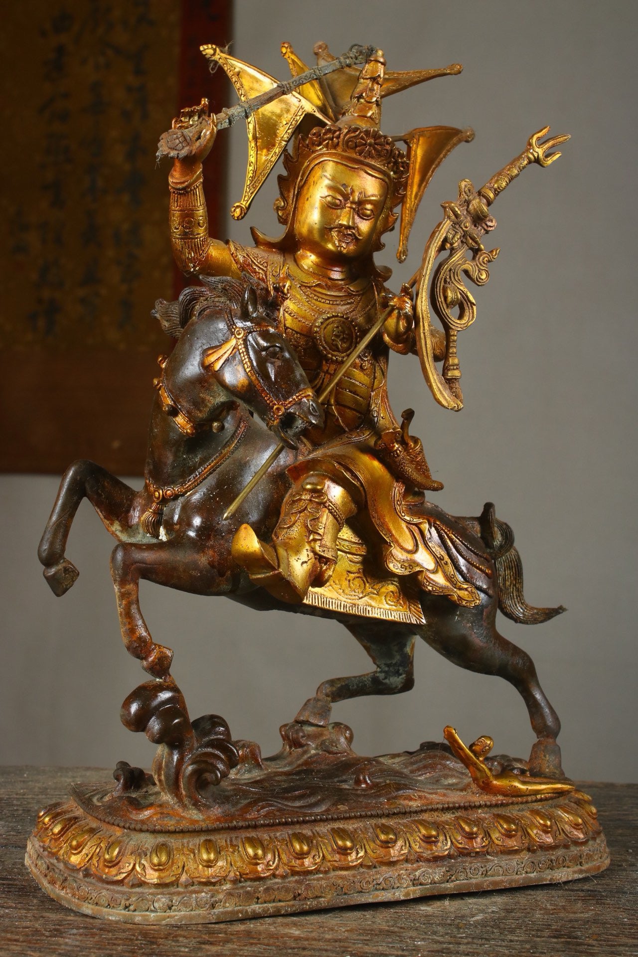 A Chinese antique bronze gilded handmade exquisite horse protector