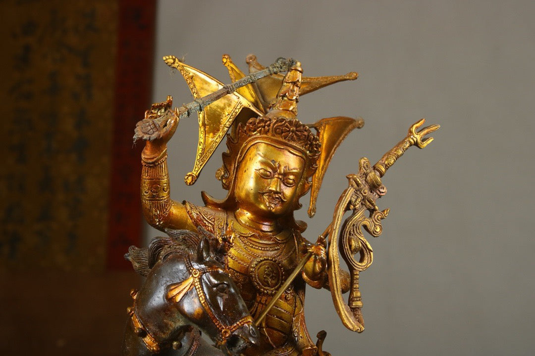 A Chinese antique bronze gilded handmade exquisite horse protector