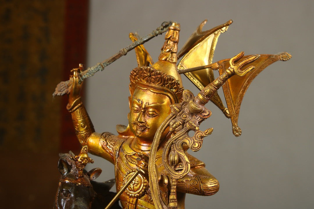A Chinese antique bronze gilded handmade exquisite horse protector
