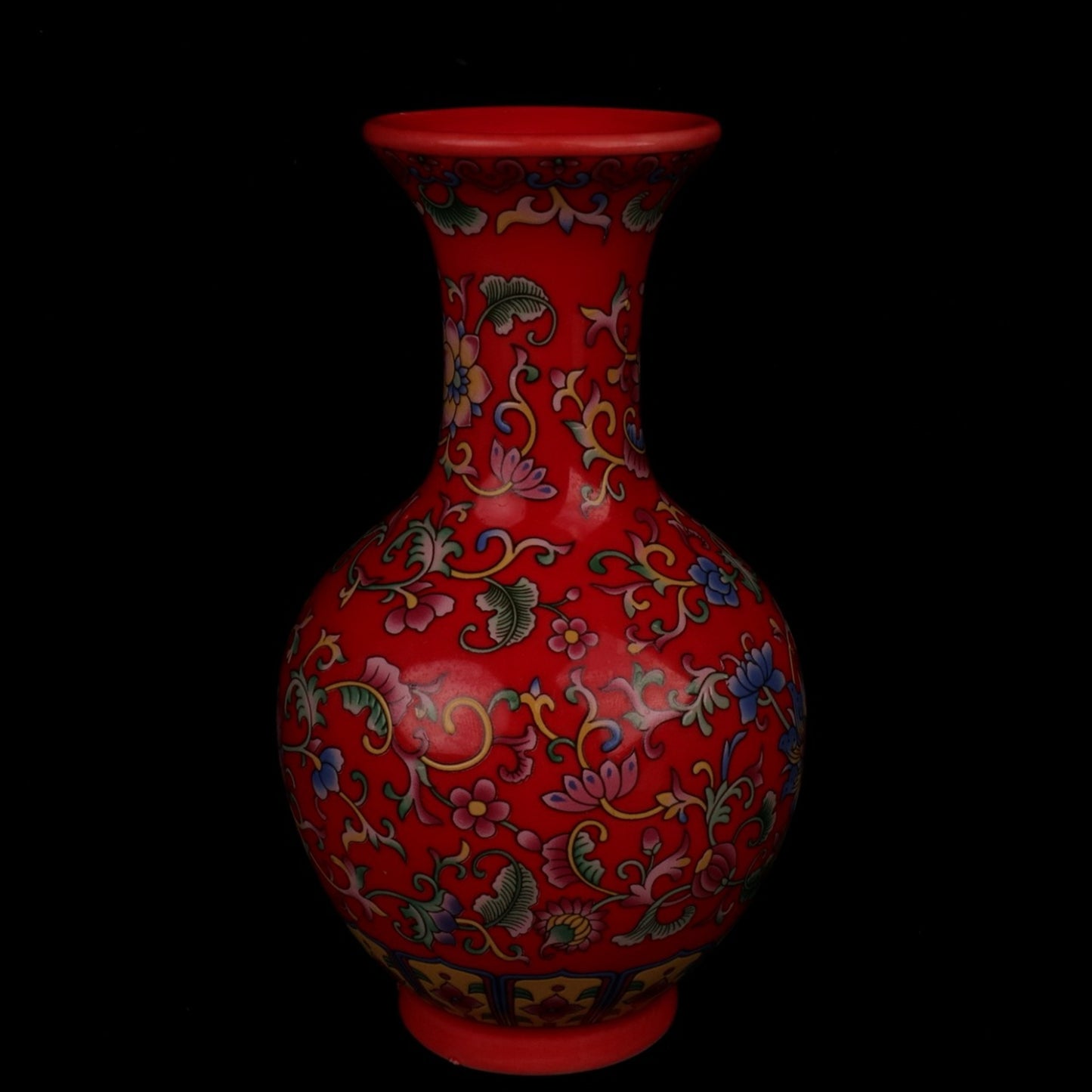Red enamel flower pattern appreciation bottle