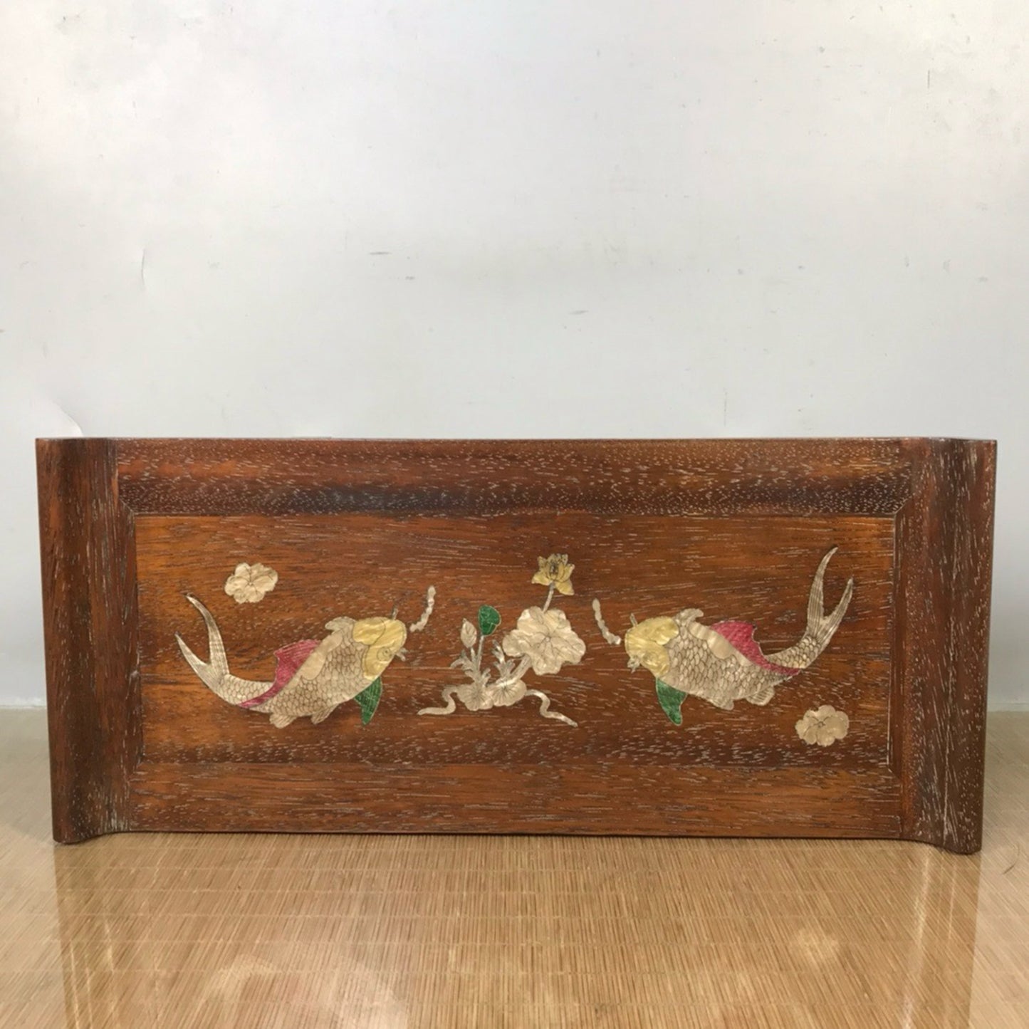 Chinese antique rosewood inlaid shell case
