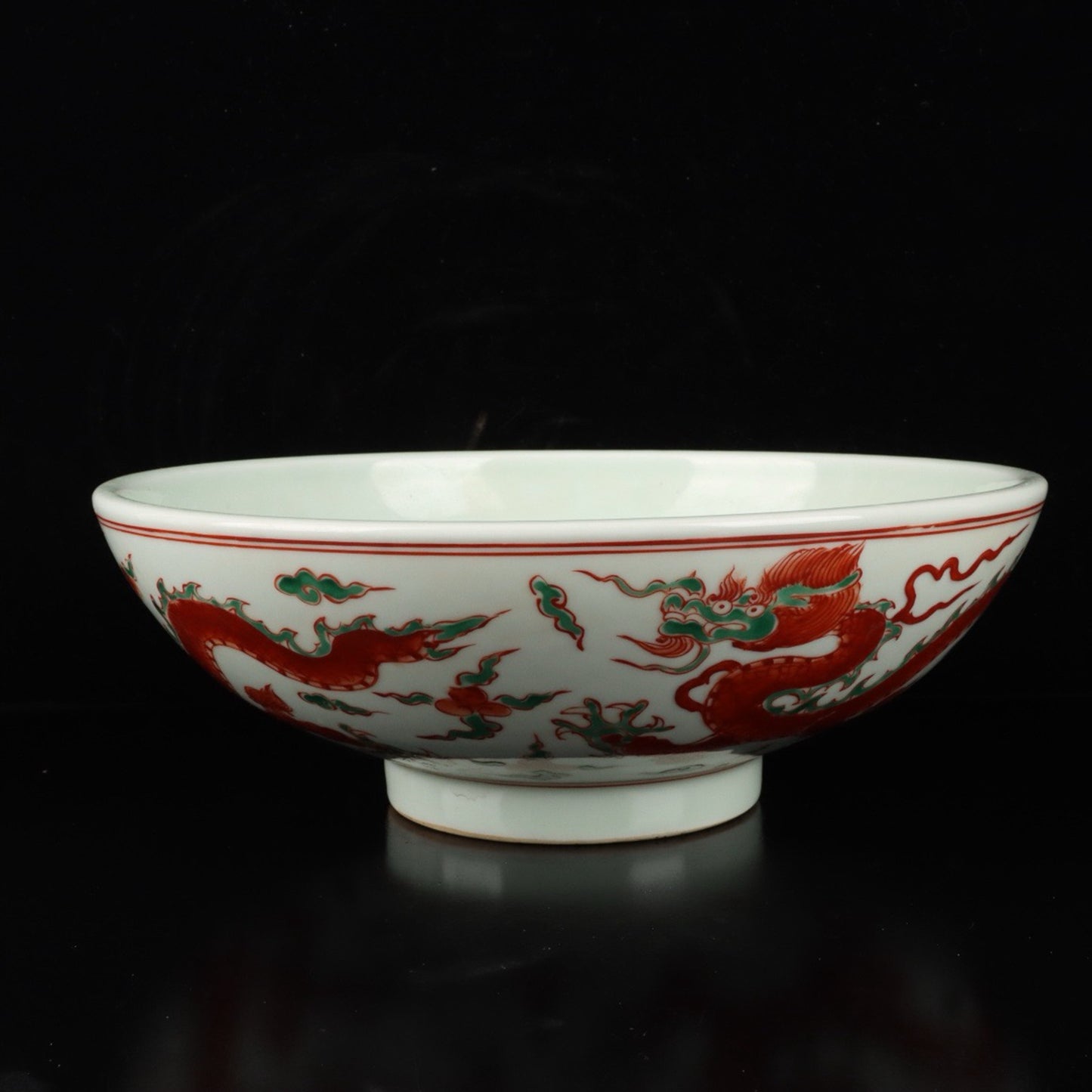 Chinese antique ceramic red green cloud dragon patterned large bowl