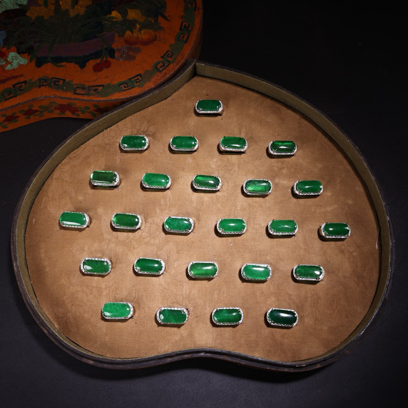 A box of Chinese antique jade rings