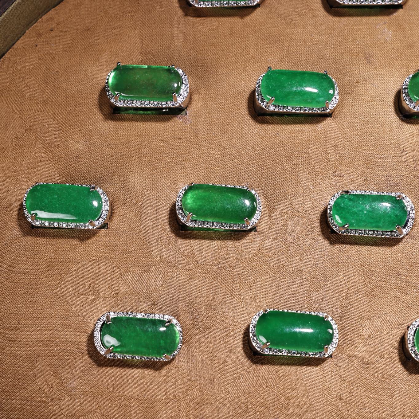 A box of Chinese antique jade rings