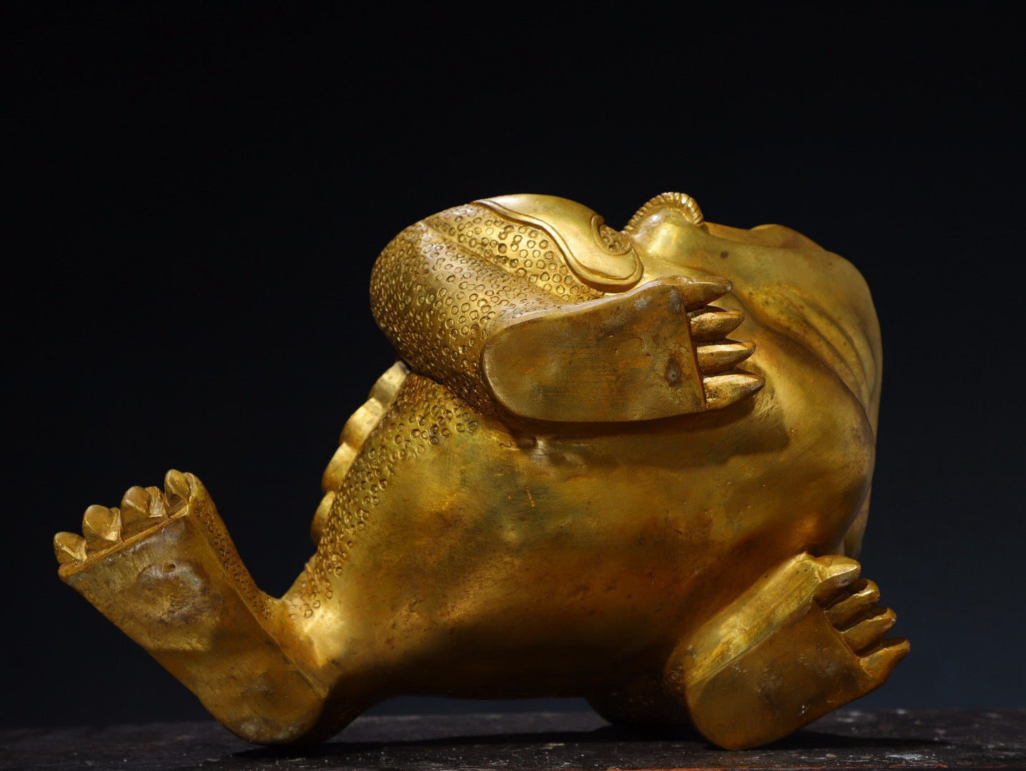 Chinese antique pure copper golden toad ornaments
