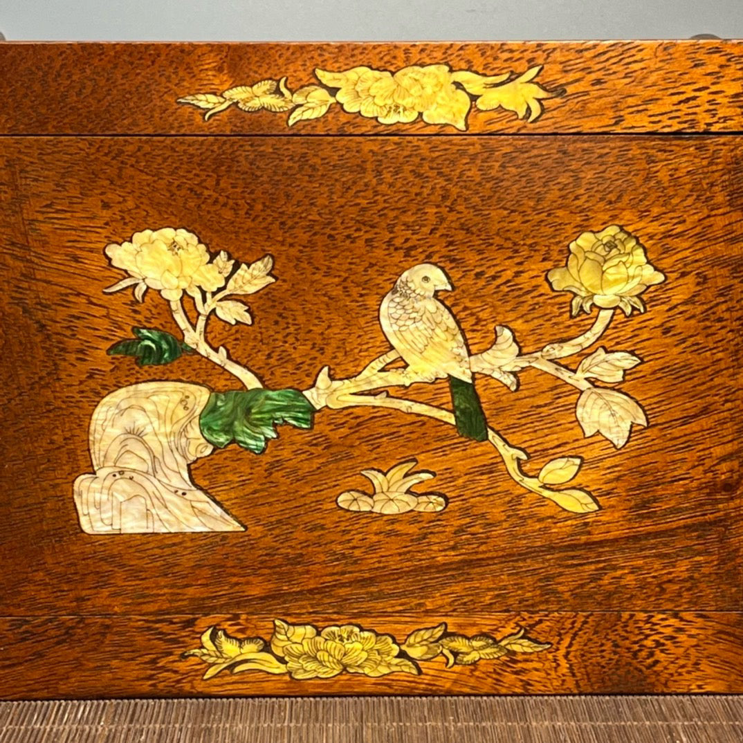 Sandalwood inlaid shell carved small table