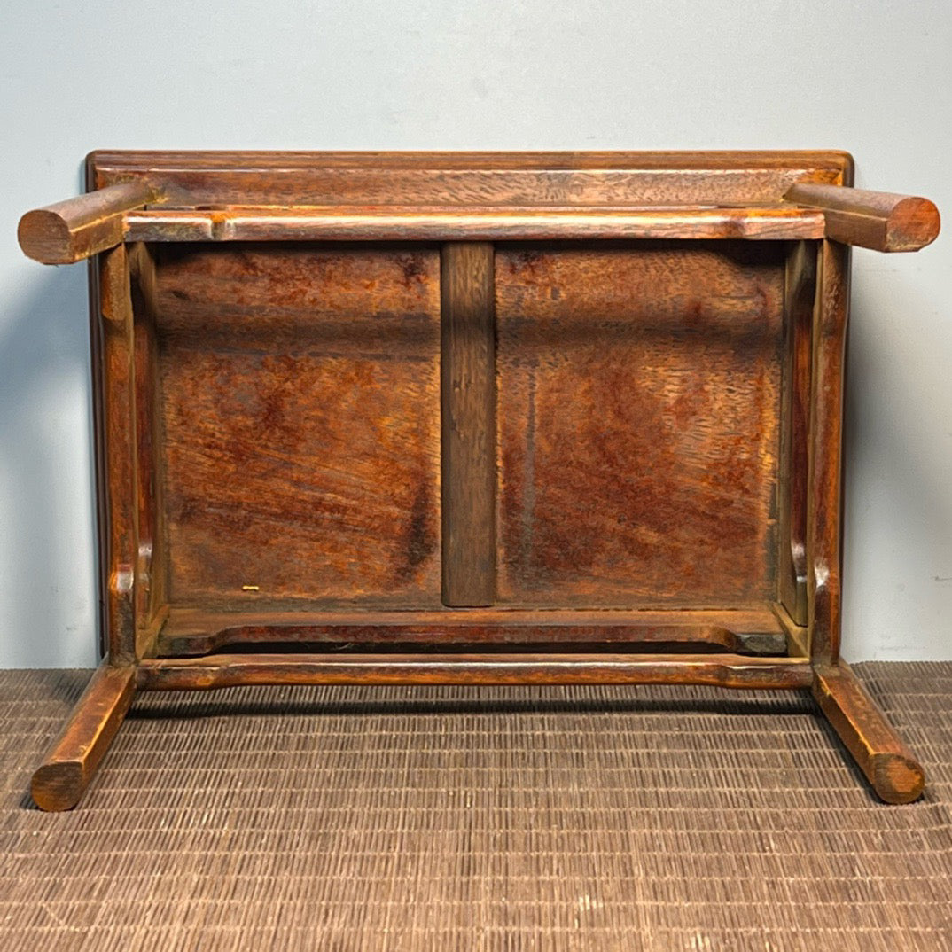 Sandalwood inlaid shell carved small table