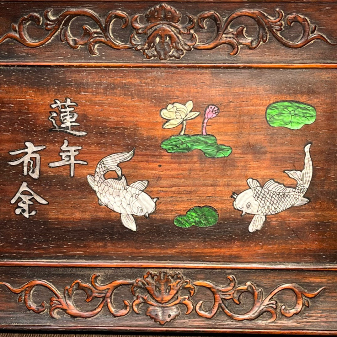 檀木镶贝壳雕刻茶盘