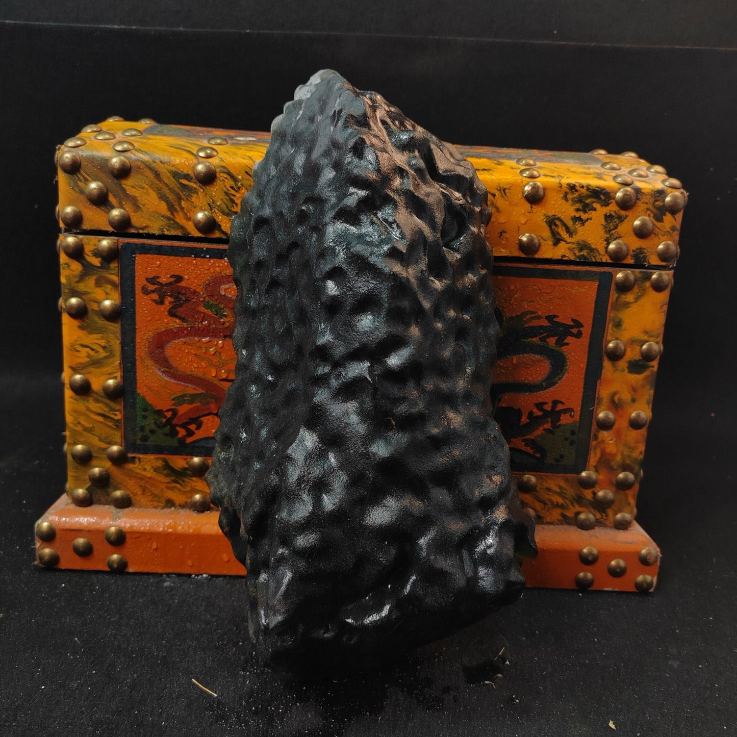 A box of Chinese antique meteorites