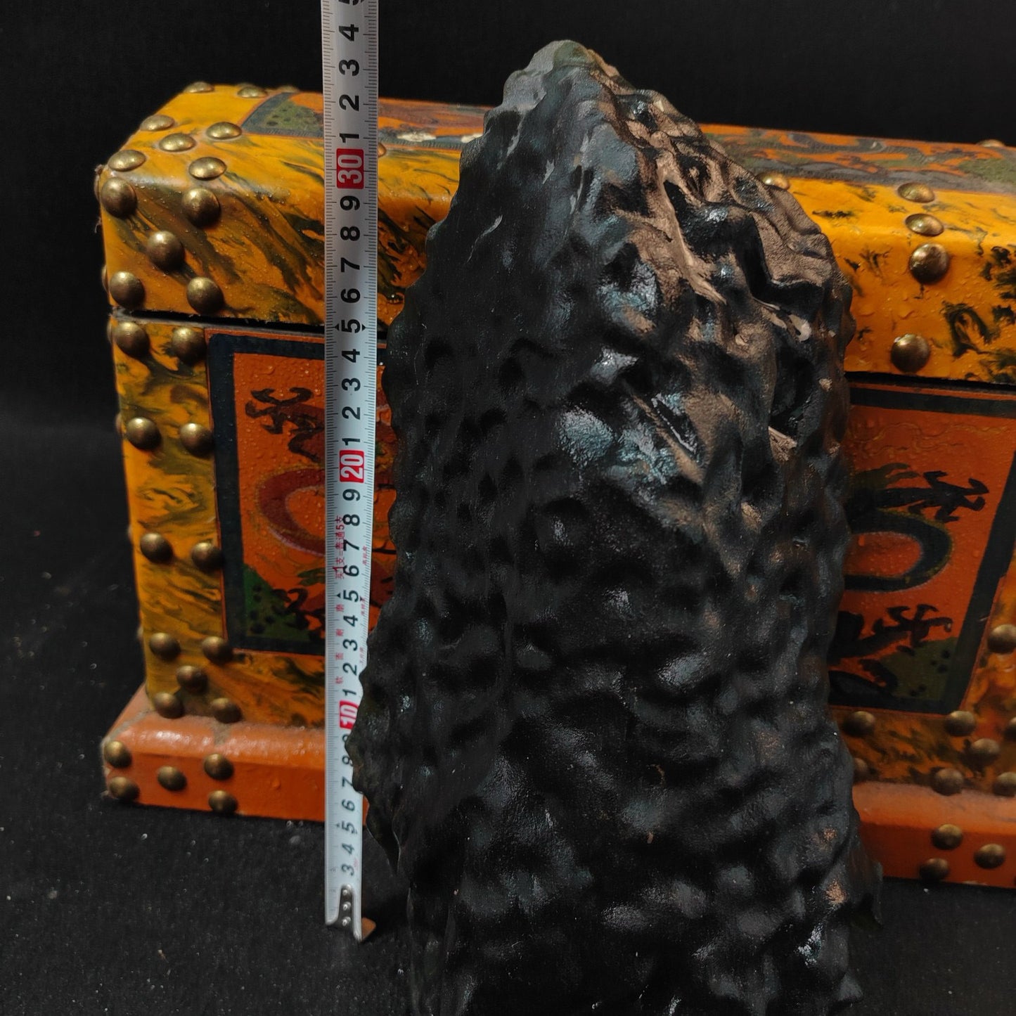 A box of Chinese antique meteorites
