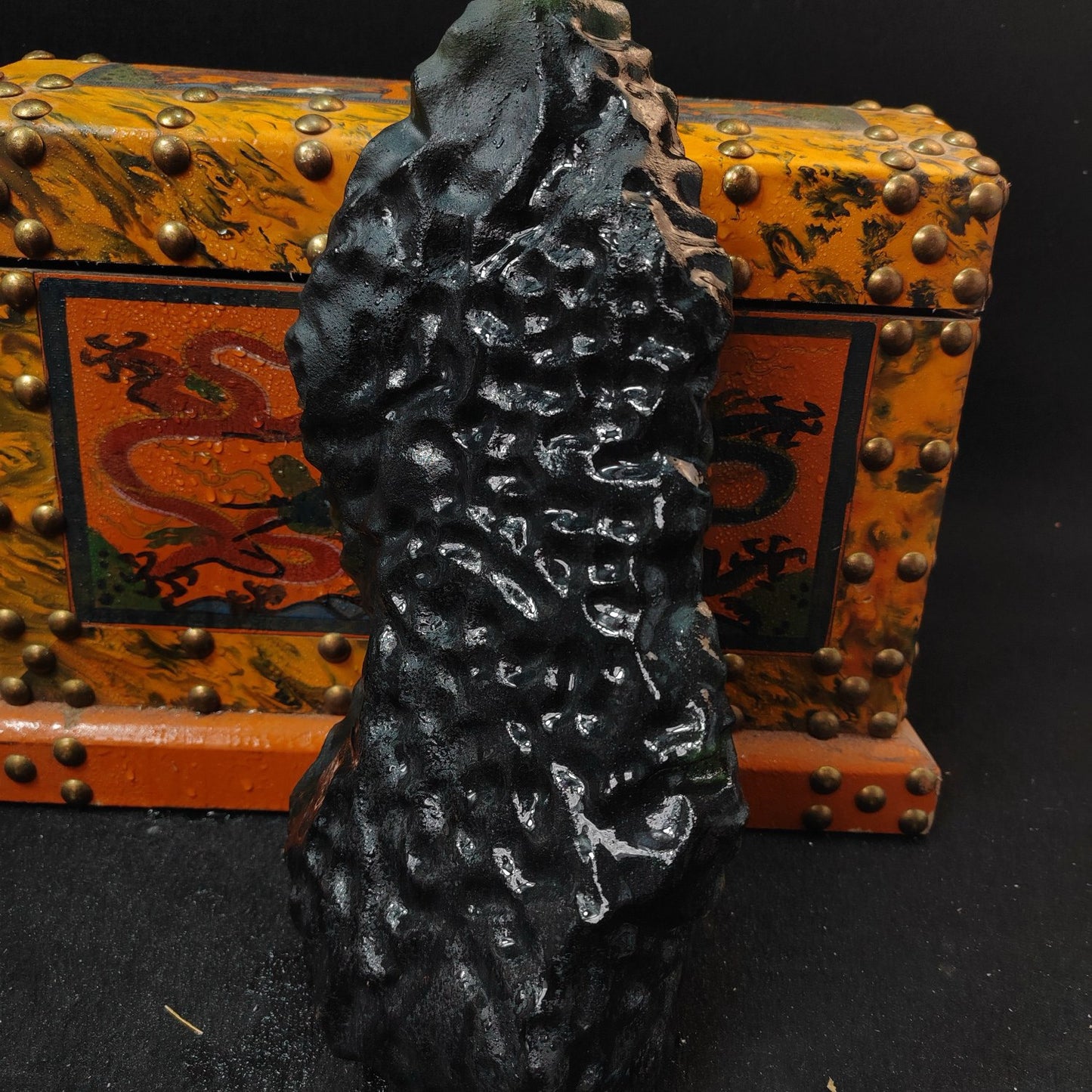 A box of Chinese antique meteorites