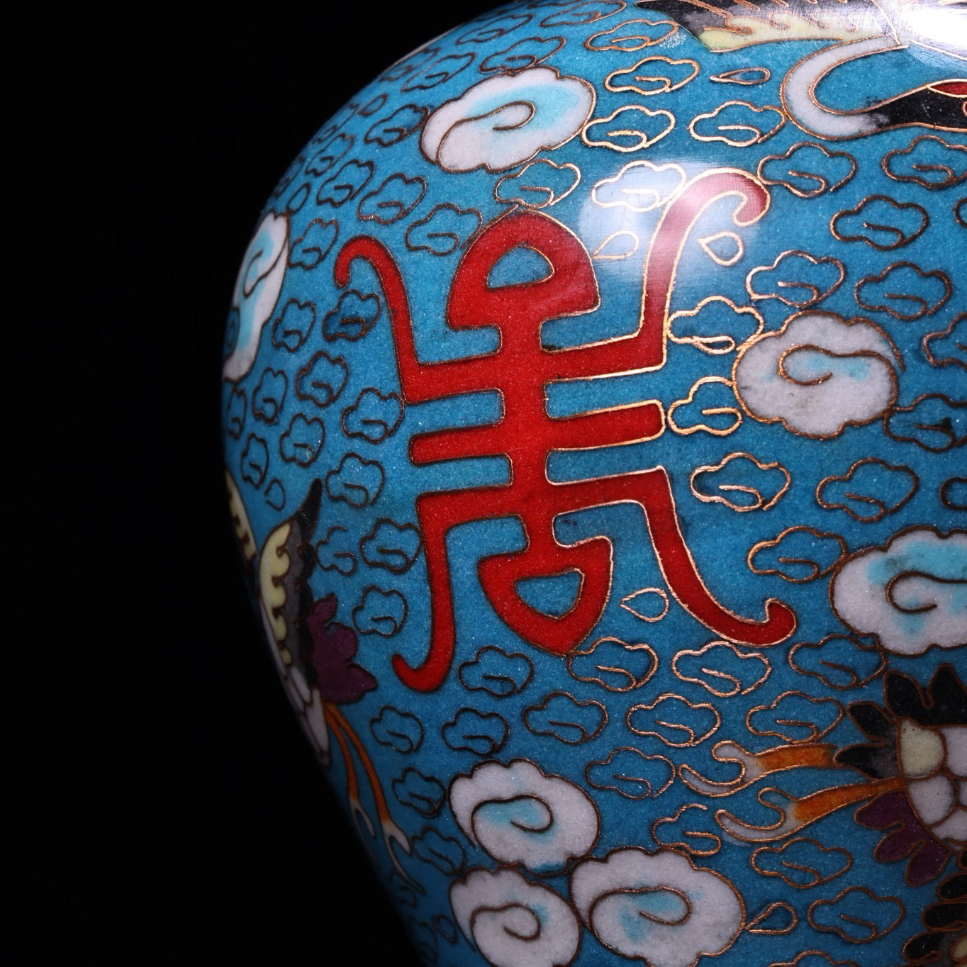 A pair of Chinese antique pure copper wire wound enamel cloisonn é vases