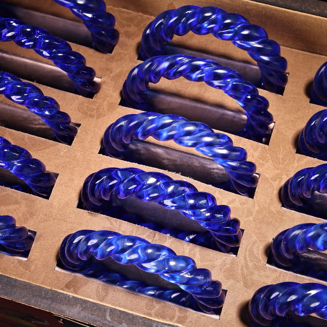 A box of Chinese antique sapphire carving Fried Dough Twists bracelet