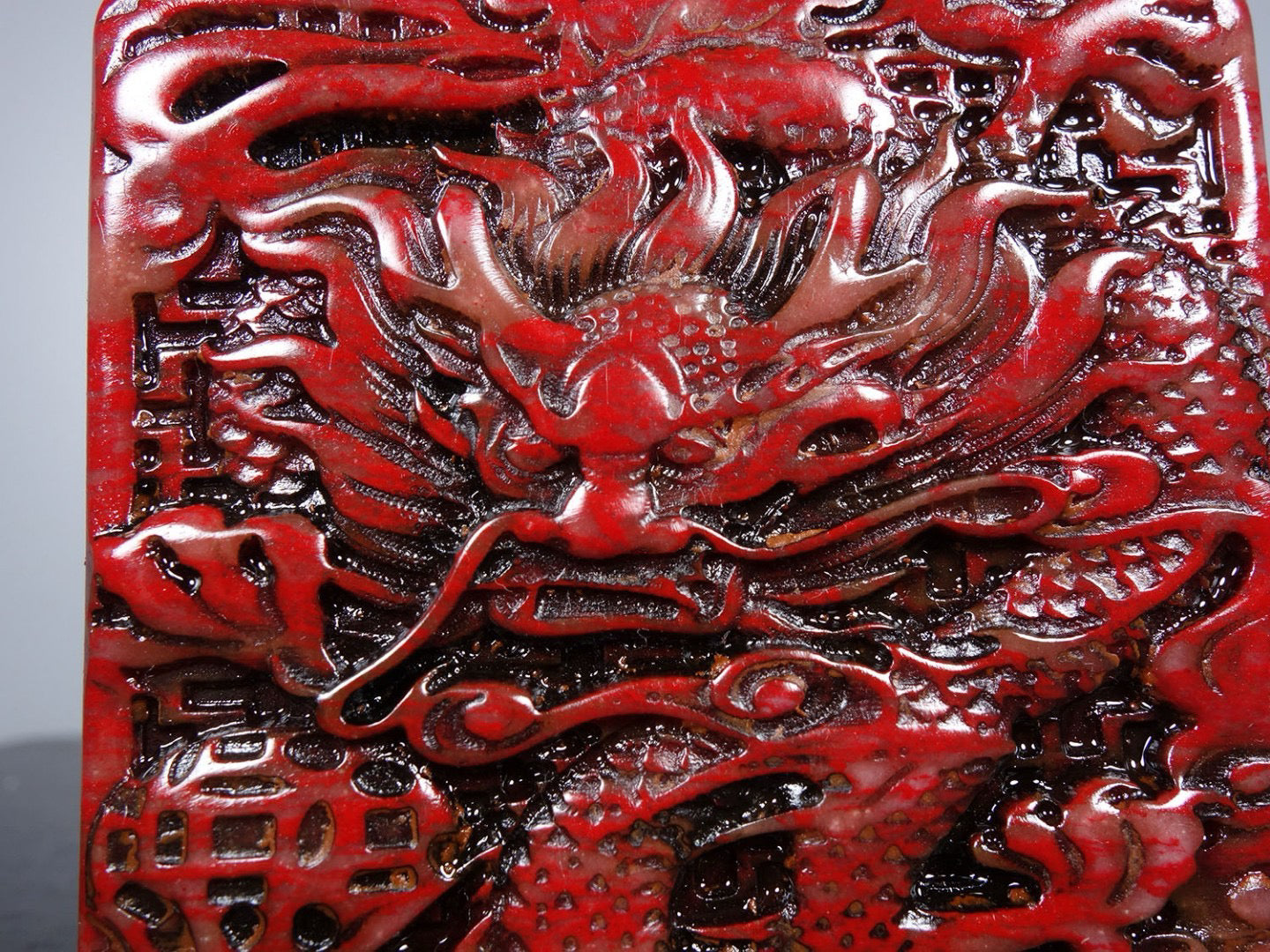 Chinese antique chicken blood stone finely carved divine dragon offering auspicious seal