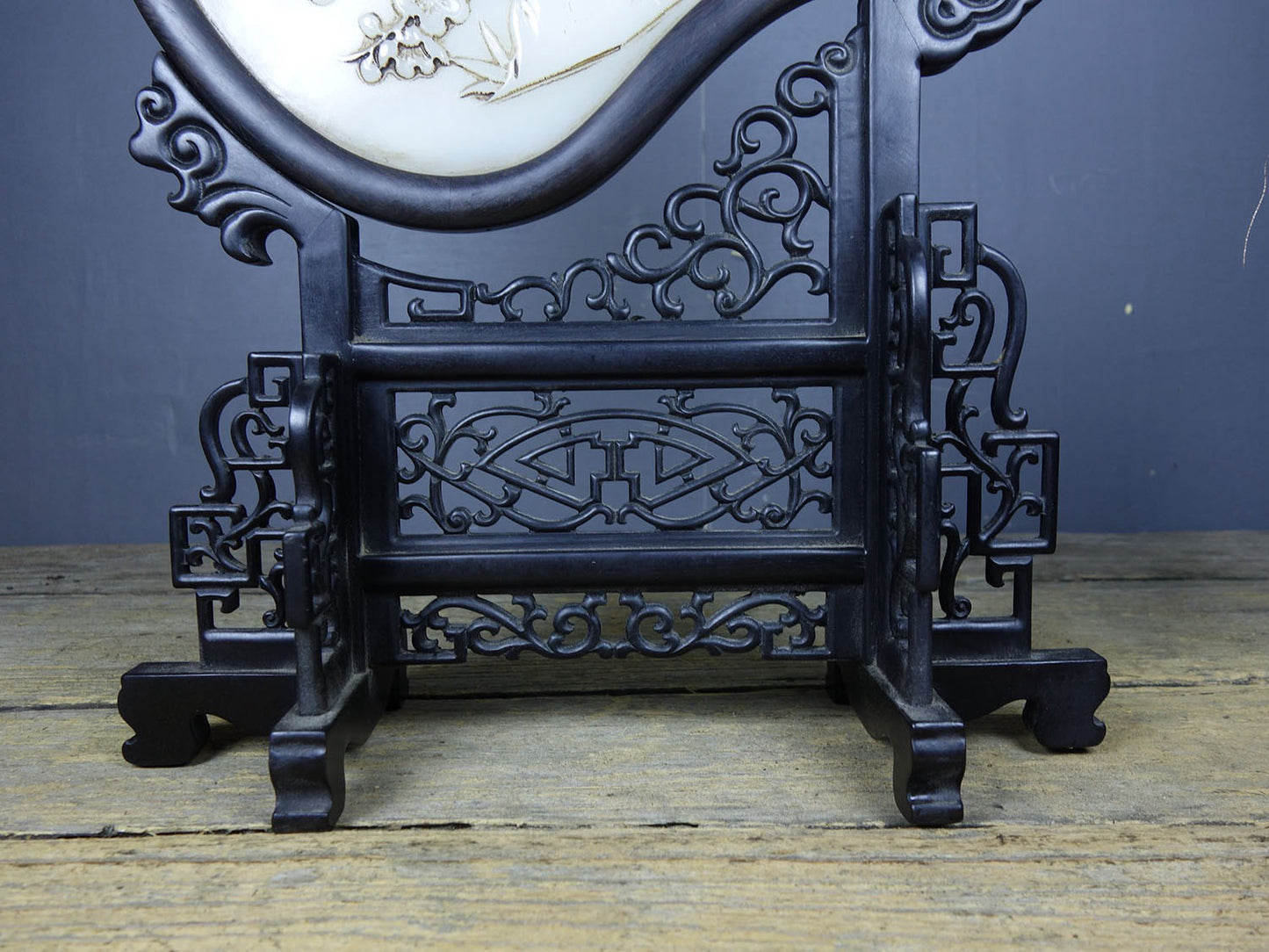 Chinese antique purple light sandalwood gourd jade fan screen ornament