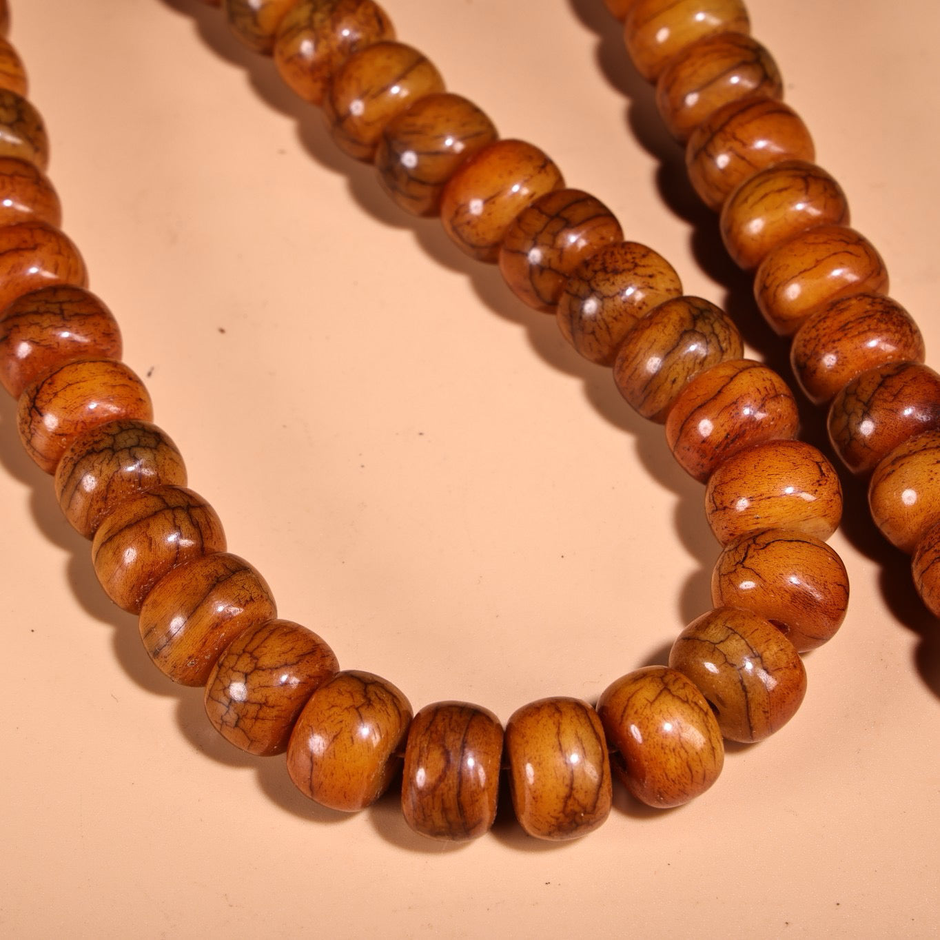 A Chinese antique prayer bead