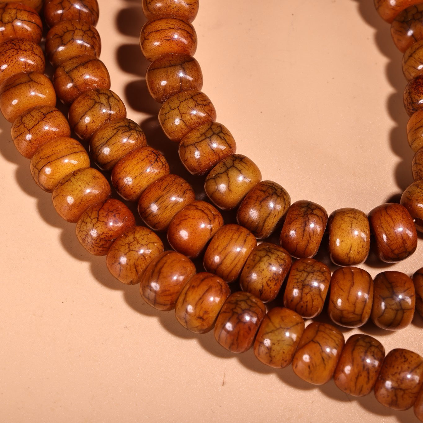 A Chinese antique prayer bead
