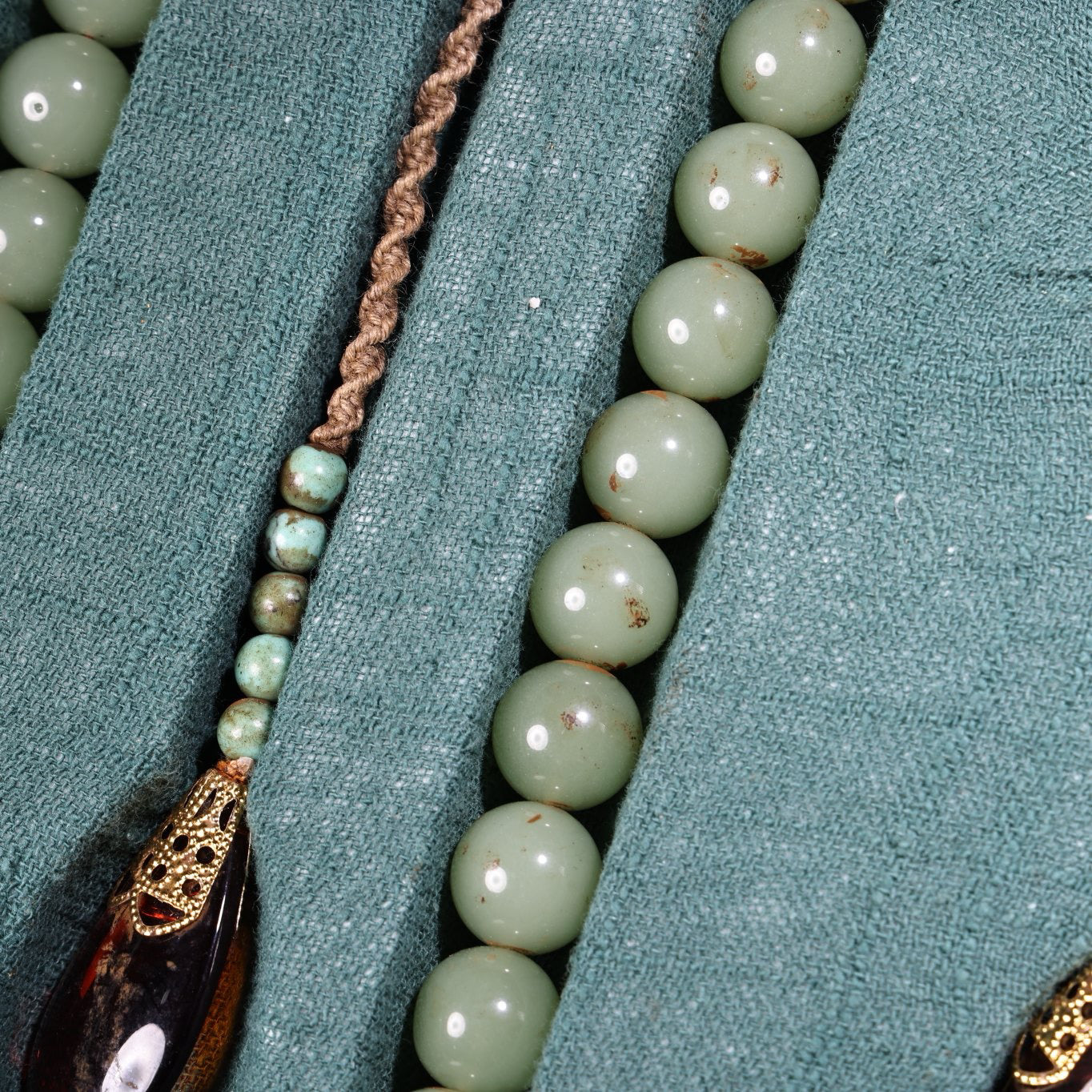 A box of Chinese antique court beads