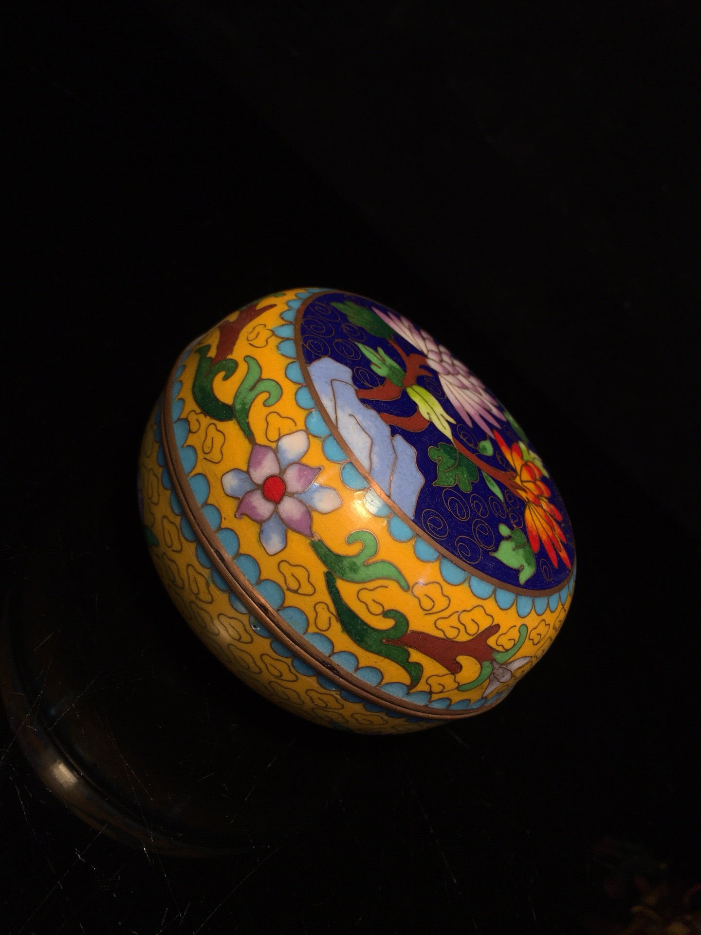 Chinese Antique Pure Copper Cloisonne Twisted Enamel Powder Box