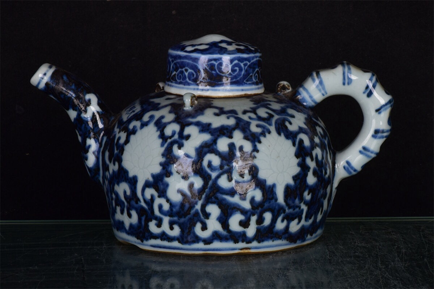 Chinese antique blue and white with white space, entwined flower pattern, three series bamboo teapot