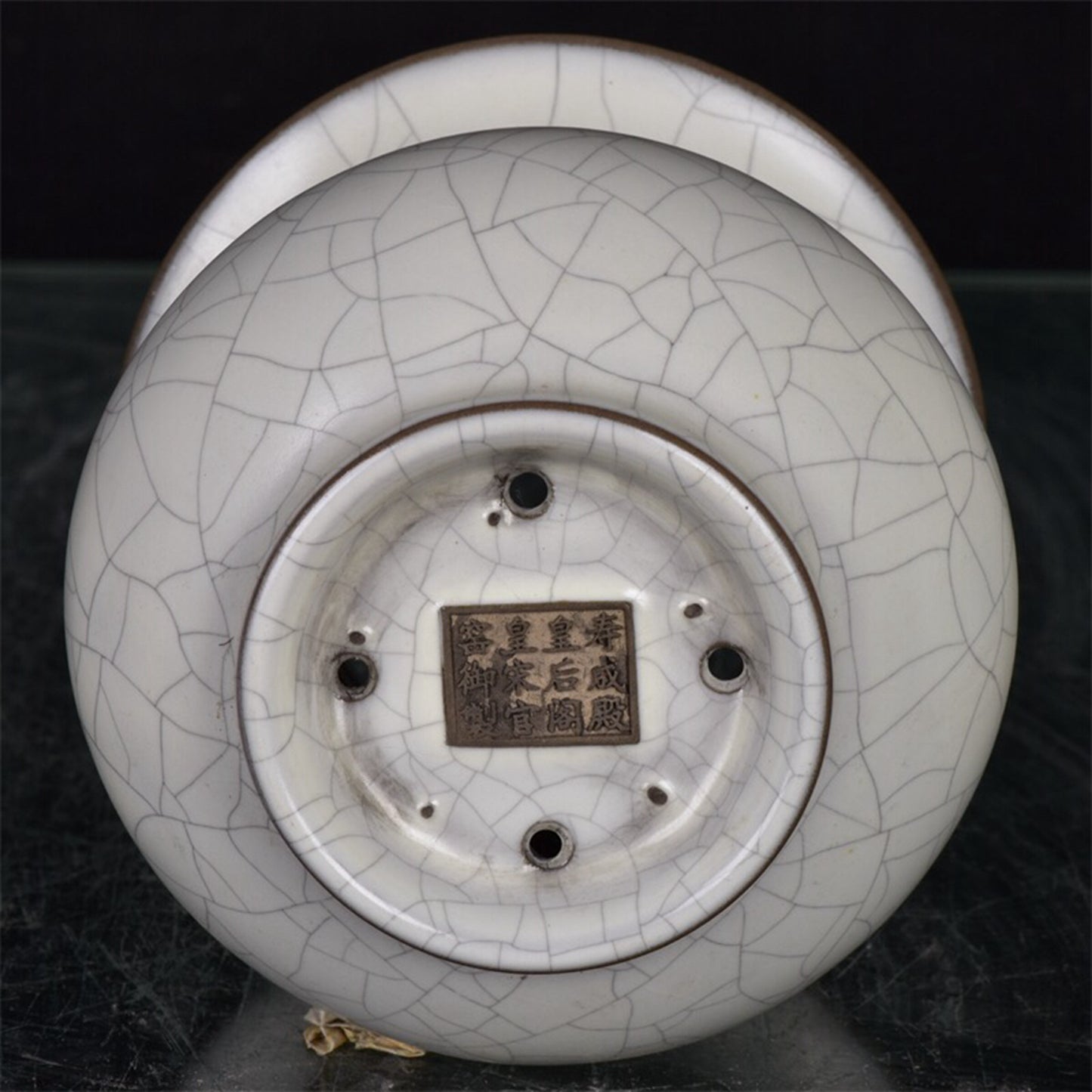 Chinese antique Ru porcelain, gold wire, iron wire, four nail flower drums