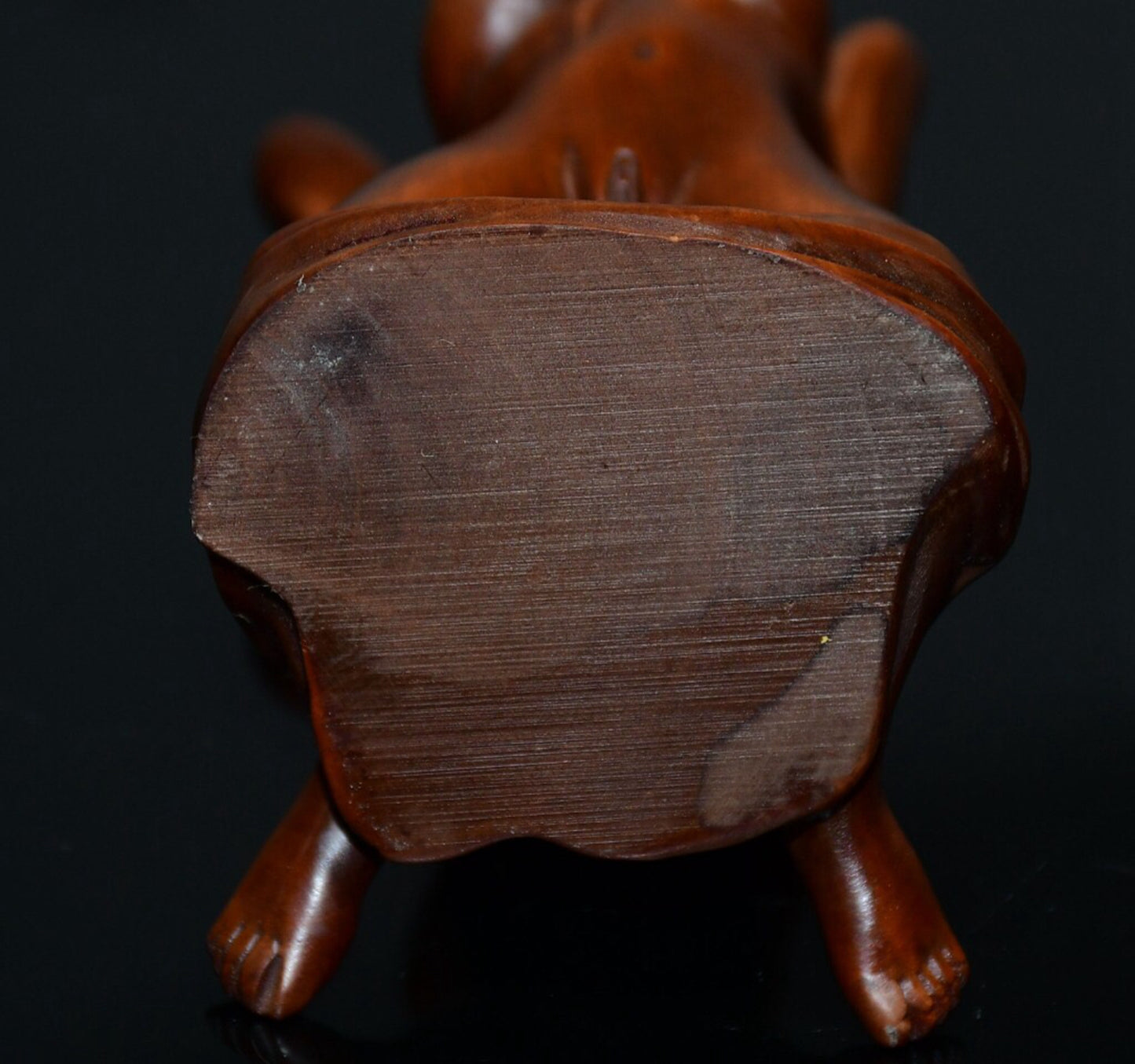 Chinese antique small leaf boxwood kneeling beauty ornament
