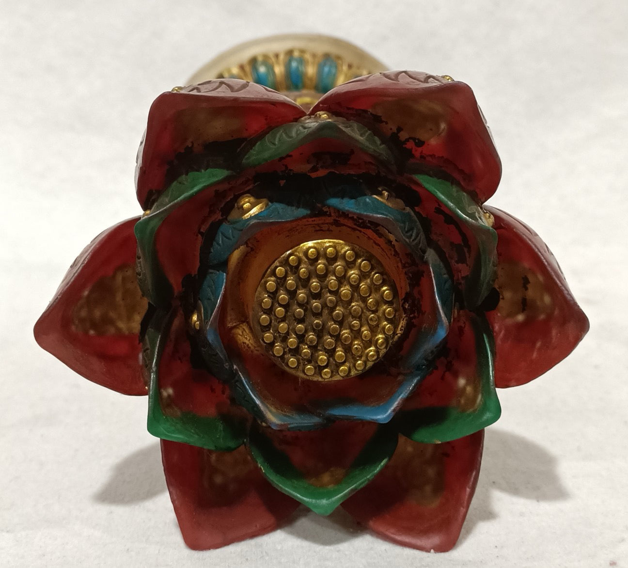 Yellow glazed lotus lamp