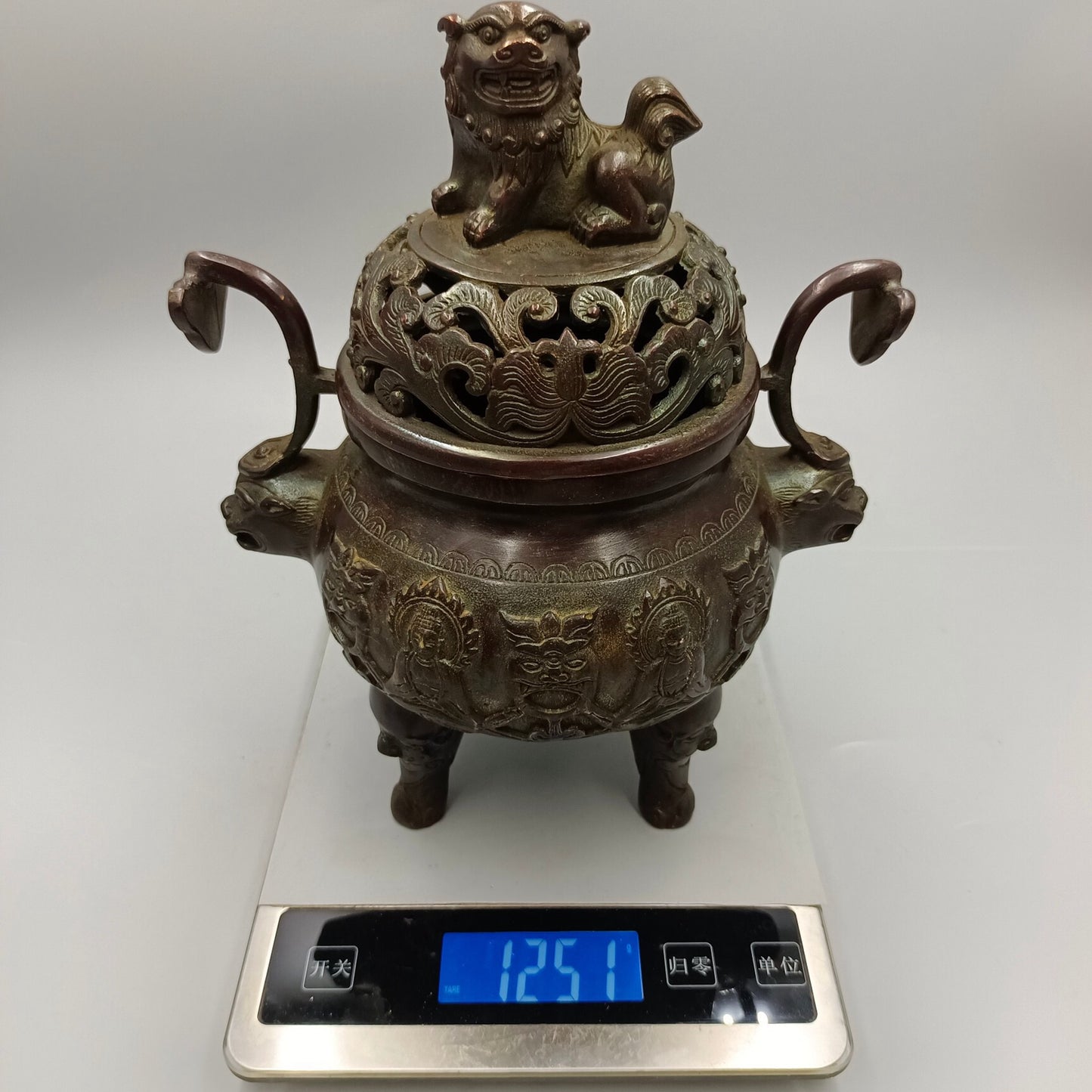 Chinese Antique Ruyi Ear Lion Cover Buddha Light Illuminating Copper Incense Burner