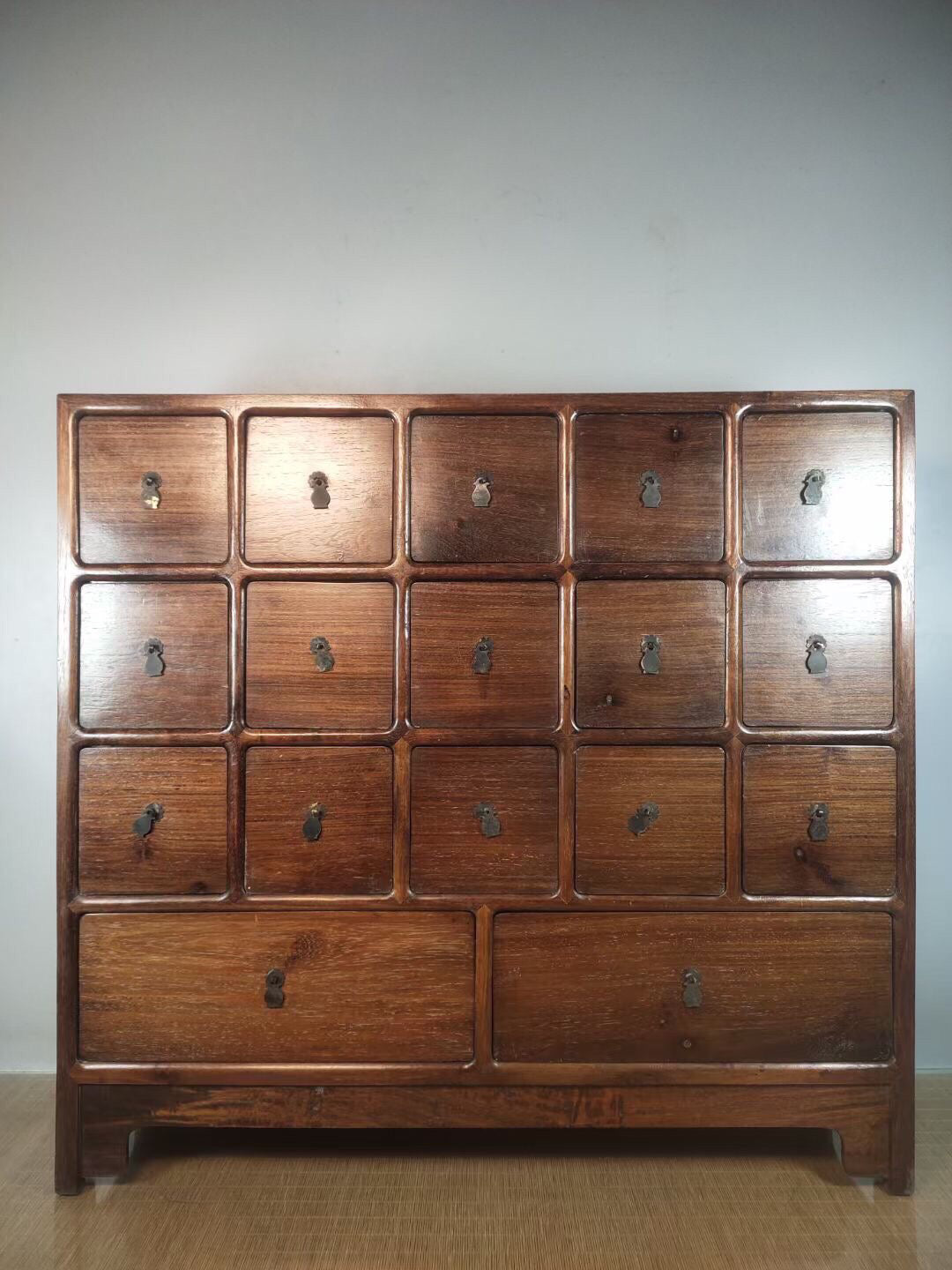 Chinese antique rosewood medicine box