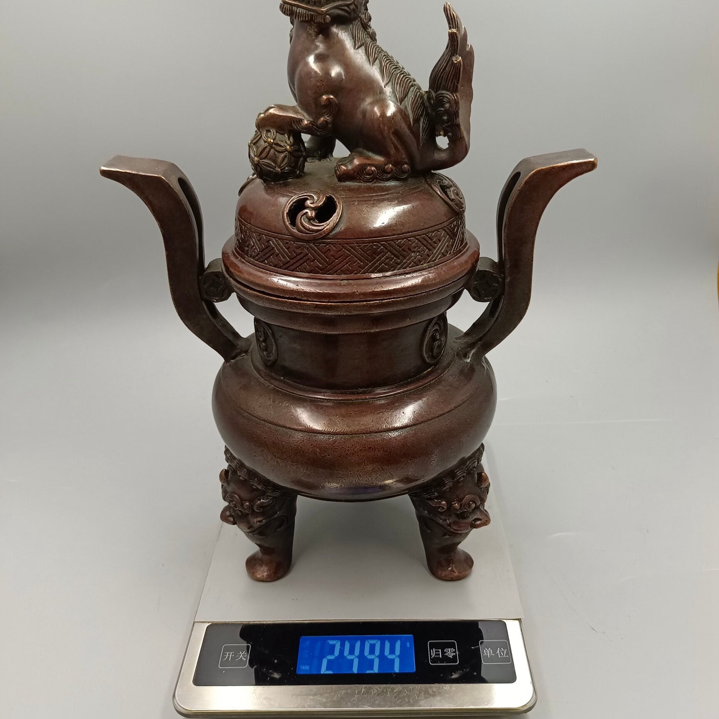 Chinese Antique Ruyi Ear Embroidered Ball Lion Lid Stove Copper Smoke Incense Stove