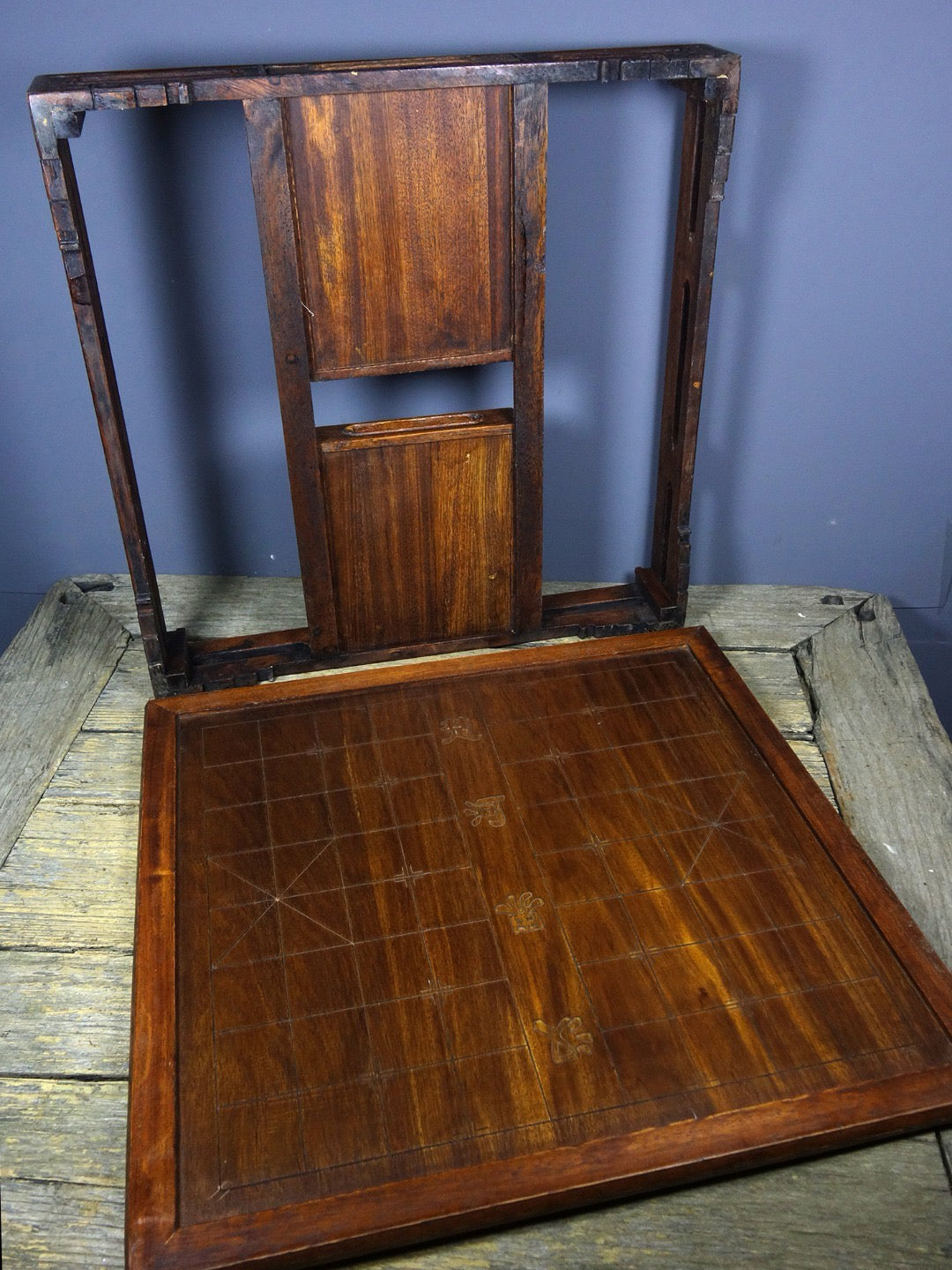 Pear wood precision double-sided chess table